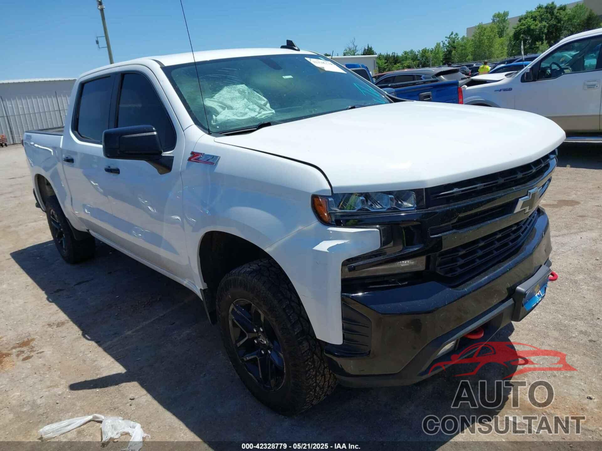 CHEVROLET SILVERADO 1500 2021 - 1GCPYFED7MZ360244