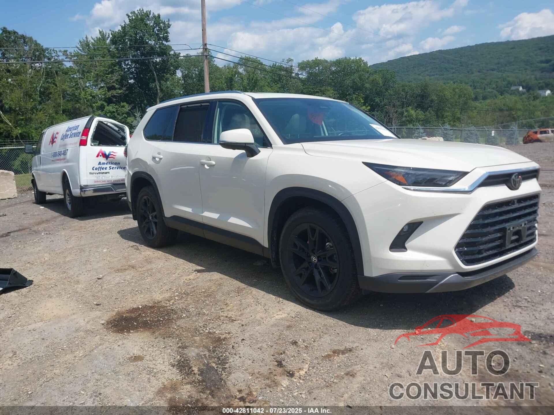 TOYOTA GRAND HIGHLANDER 2024 - 5TDAAAB59RS005238
