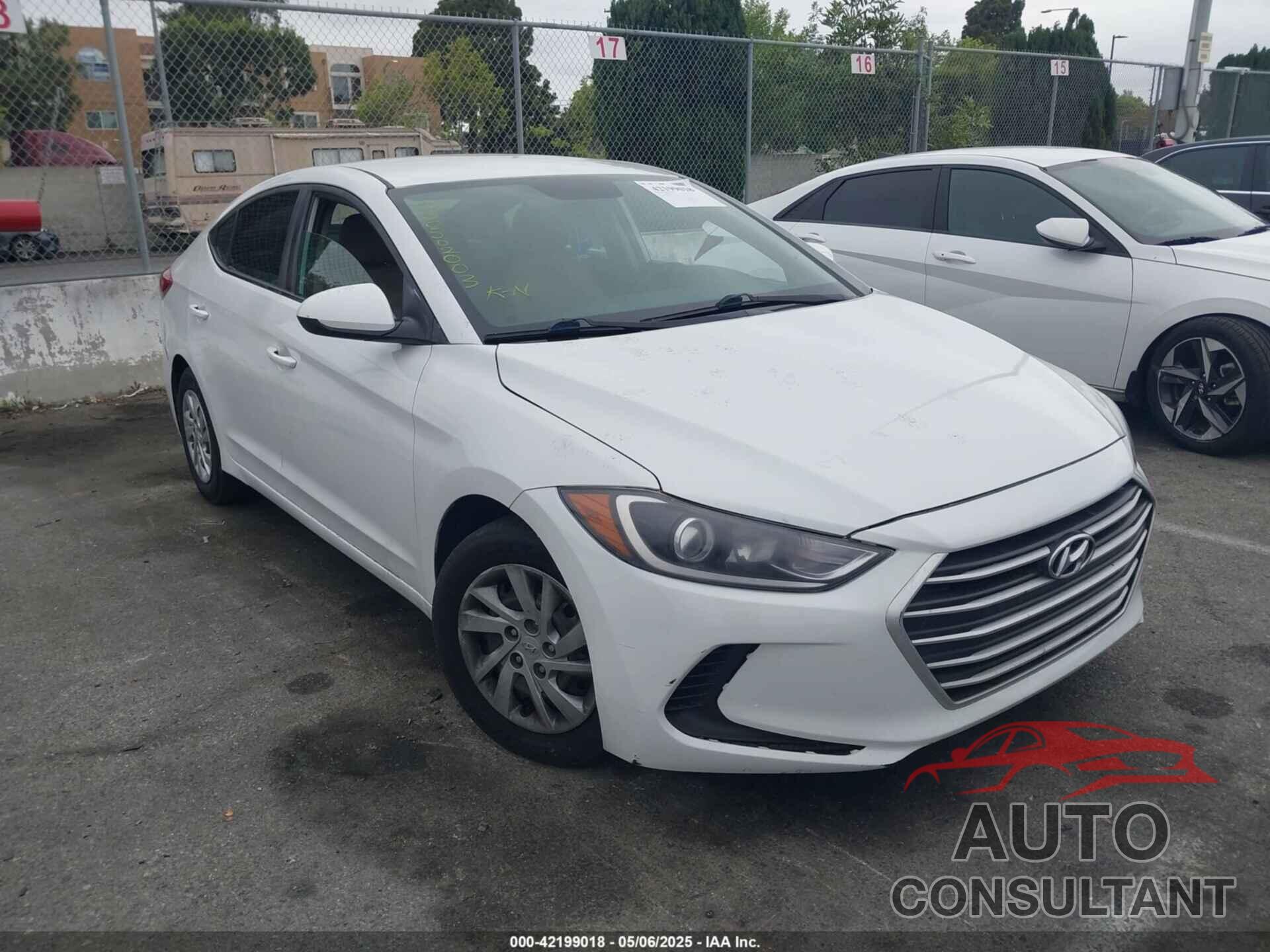 HYUNDAI ELANTRA 2018 - 5NPD74LF7JH216033