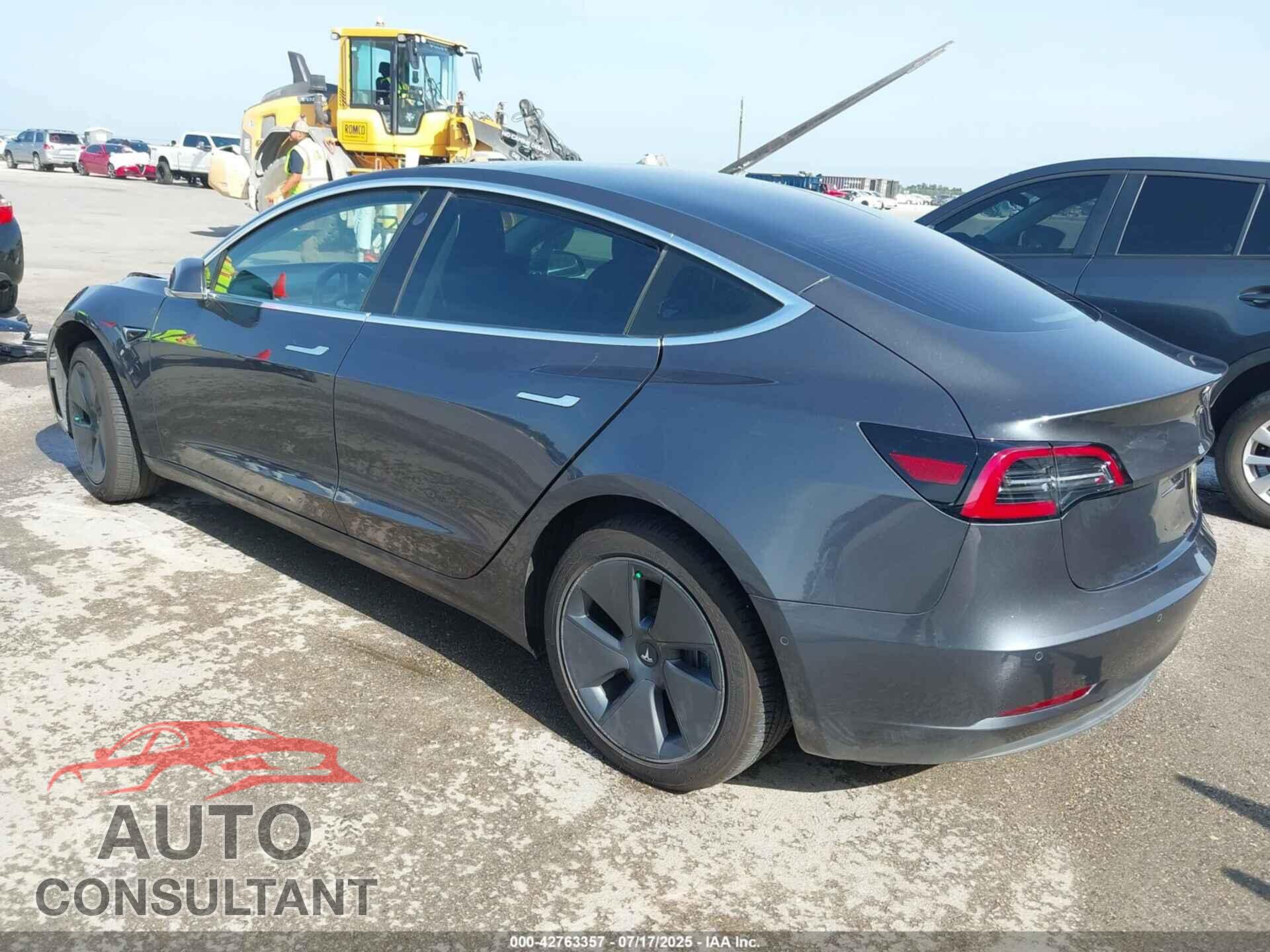 TESLA MODEL 3 2018 - 5YJ3E1EA0JF006941