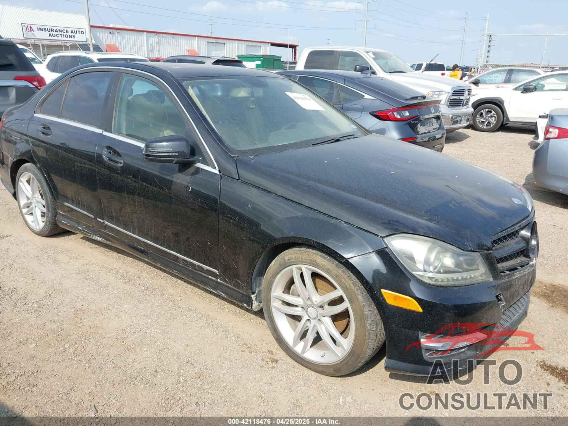 MERCEDES-BENZ C 250 2013 - WDDGF4HB8DR296080