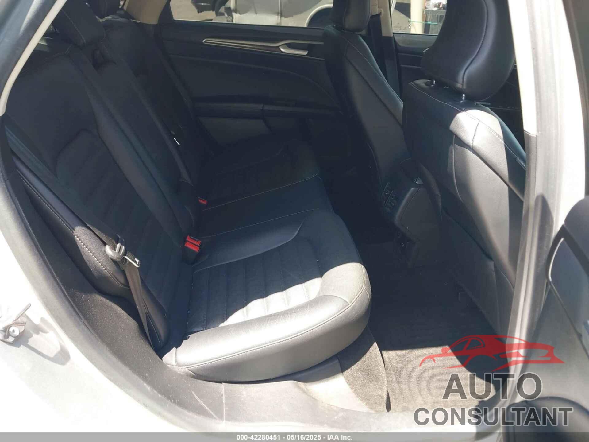 FORD FUSION ENERGI 2018 - 3FA6P0PU9JR187261
