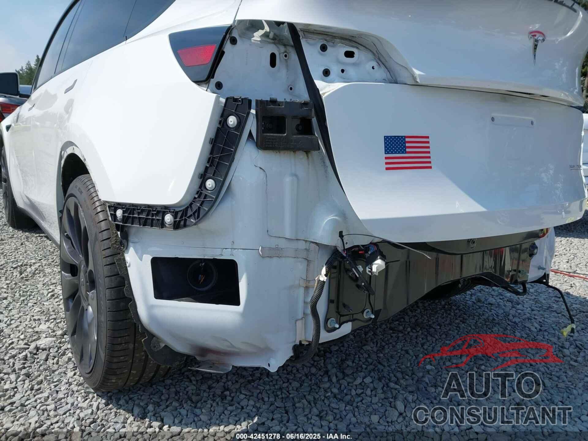 TESLA MODEL Y 2022 - 7SAYGDEF9NF400265