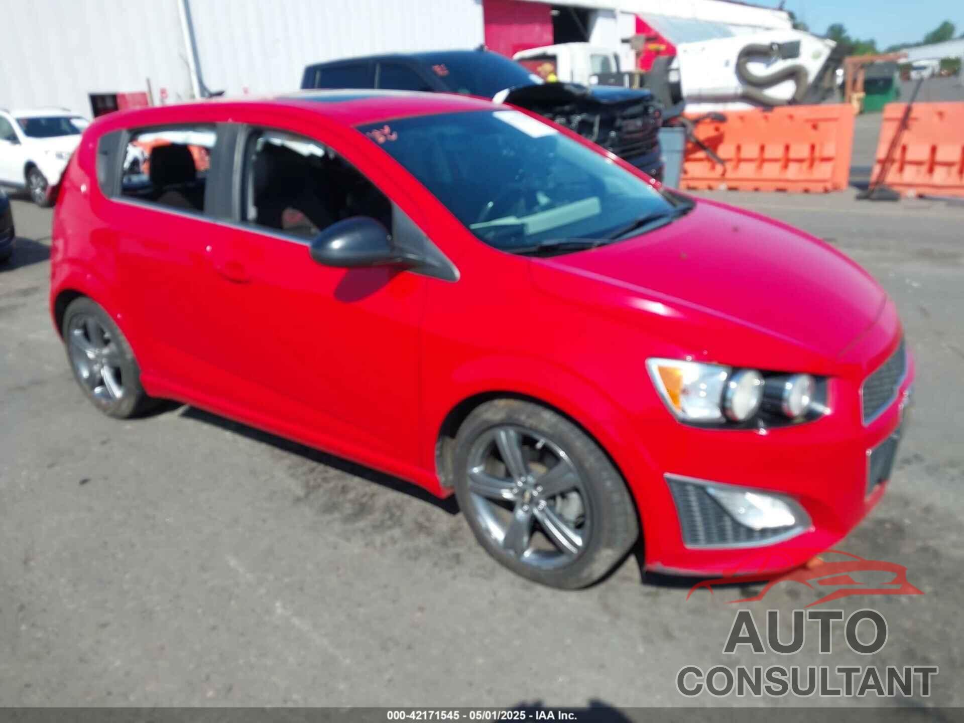 CHEVROLET SONIC 2013 - 1G1JG6SB6D4194803