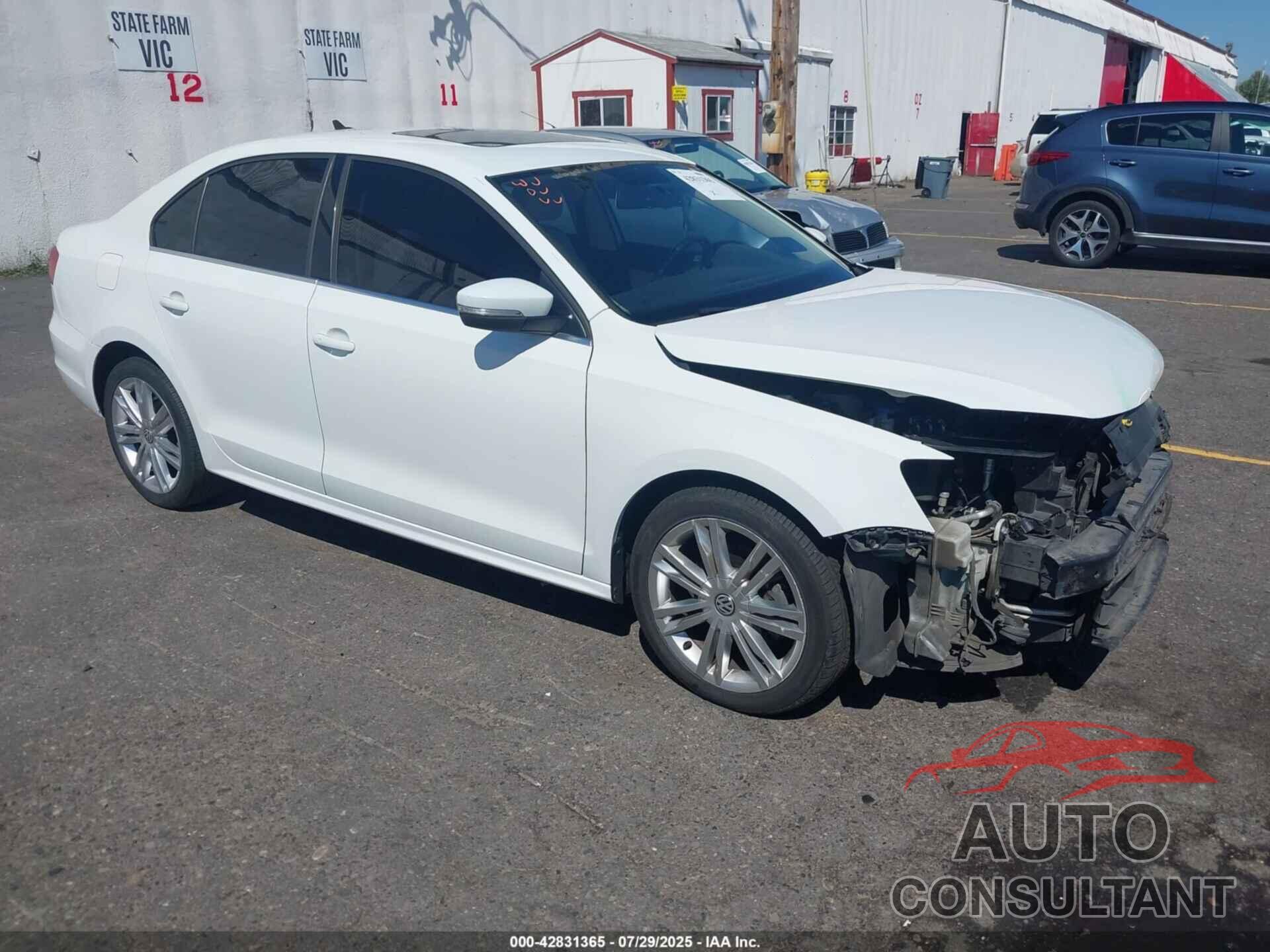 VOLKSWAGEN JETTA 2015 - 3VWLA7AJ2FM240213
