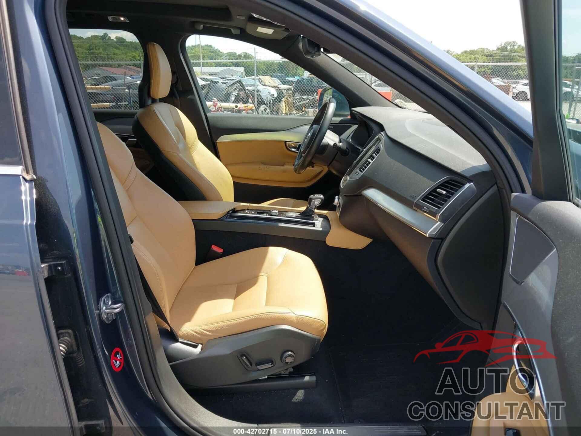 VOLVO XC90 2018 - YV4A22PK9J1372401