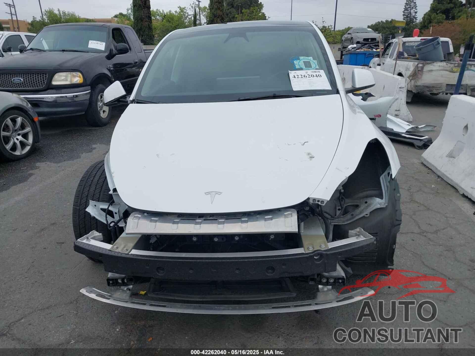 TESLA MODEL Y 2023 - 7SAYGDEE4PF807551