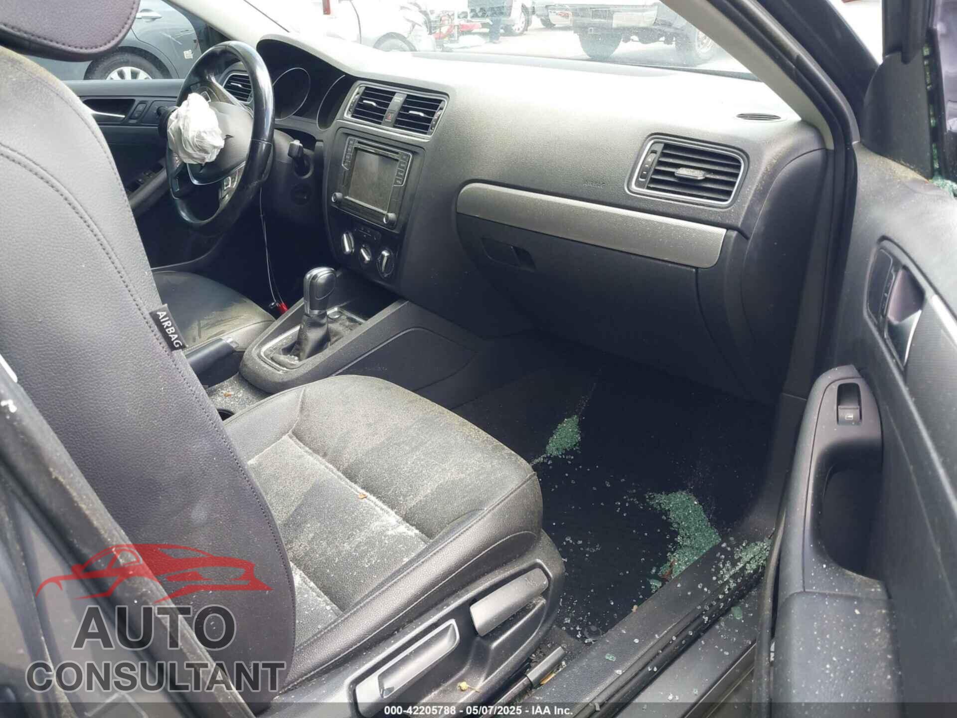 VOLKSWAGEN JETTA 2017 - 3VWDB7AJ6HM336253
