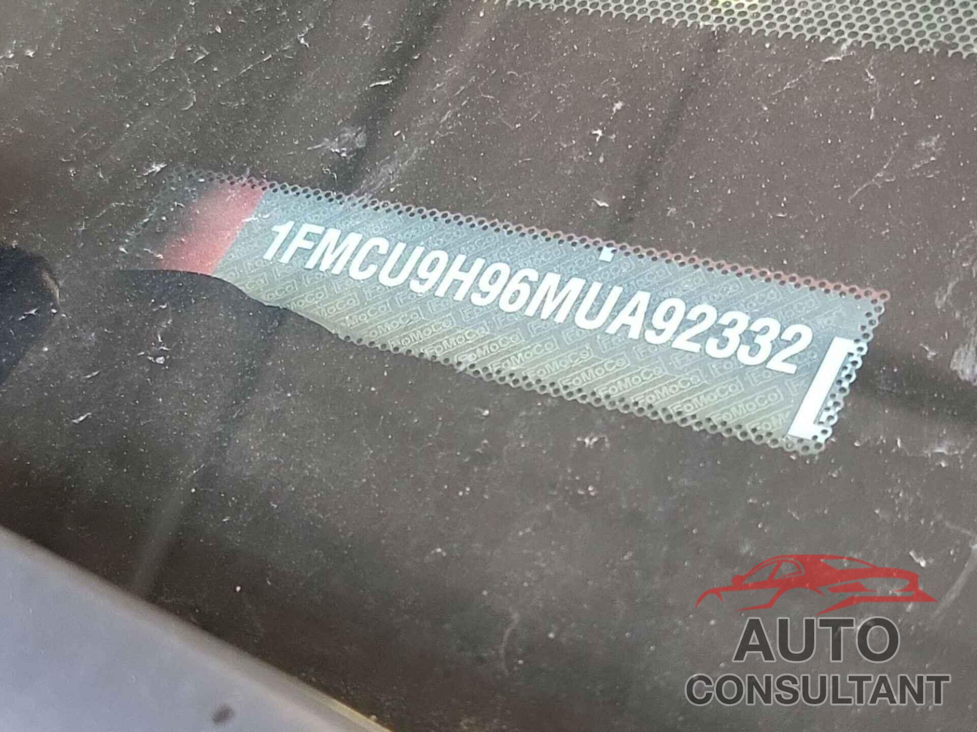 FORD ESCAPE 2021 - 1FMCU9H96MUA92332