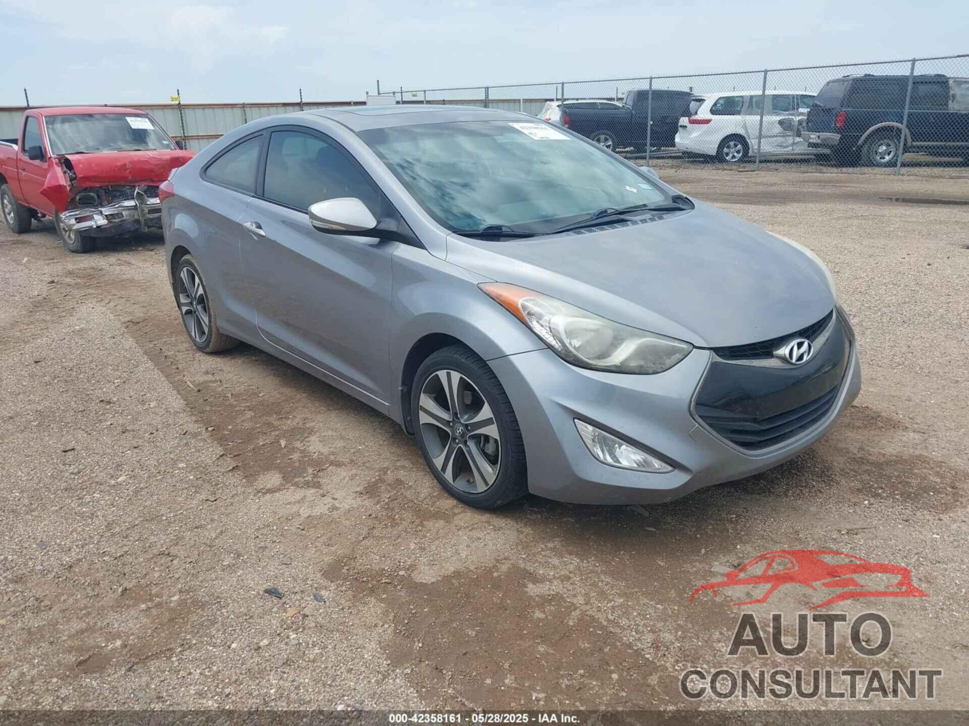 HYUNDAI ELANTRA 2013 - KMHDH6AE0DU011100