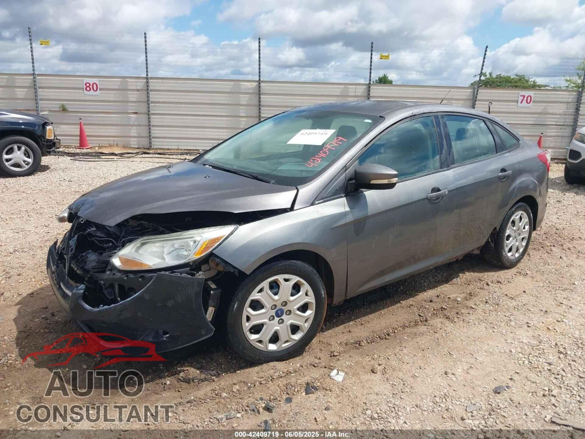FORD FOCUS 2012 - 1FAHP3F21CL199240