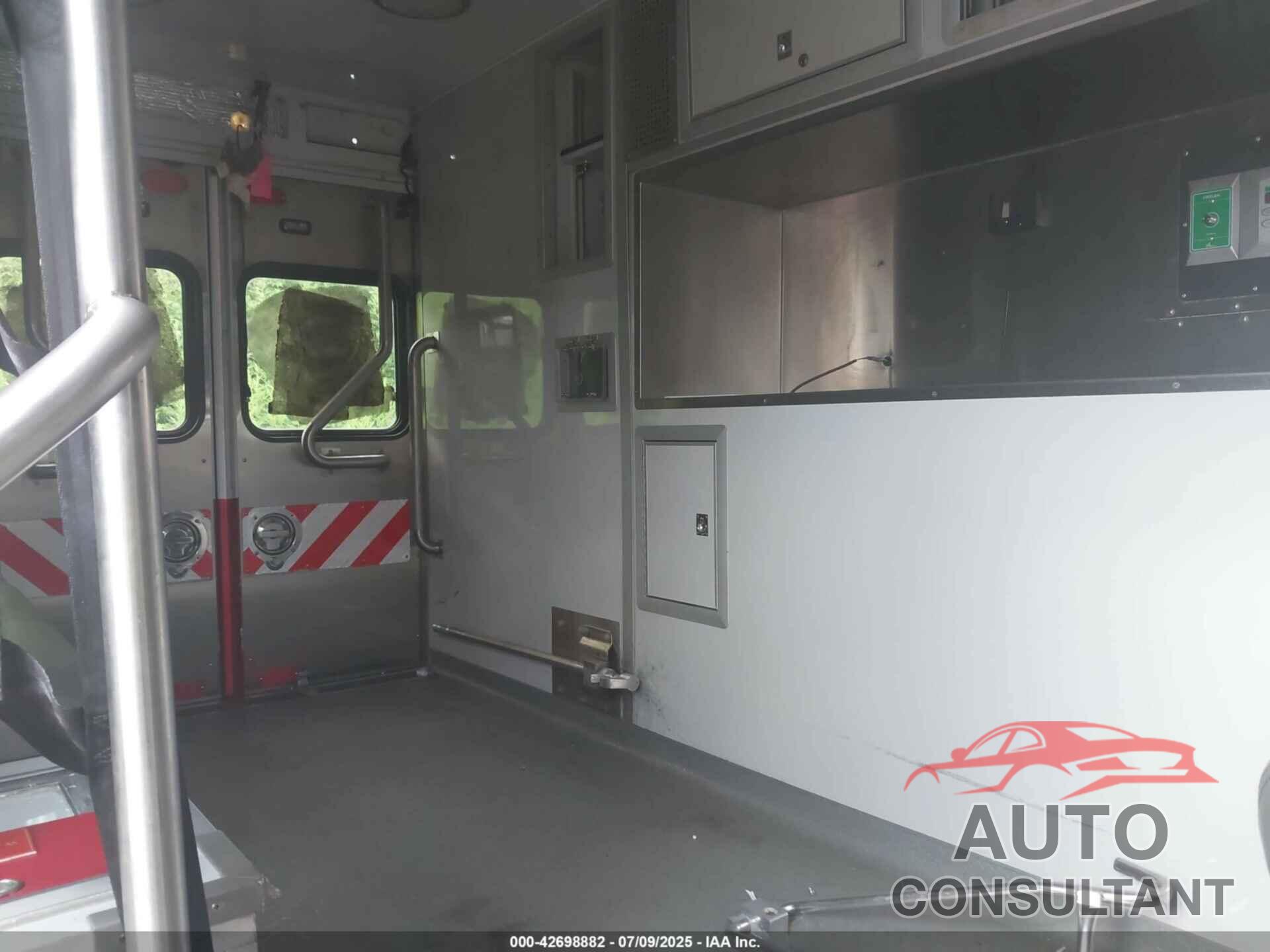 FORD F-550 CHASSIS 2017 - 1FD0X5HT3HEC91224