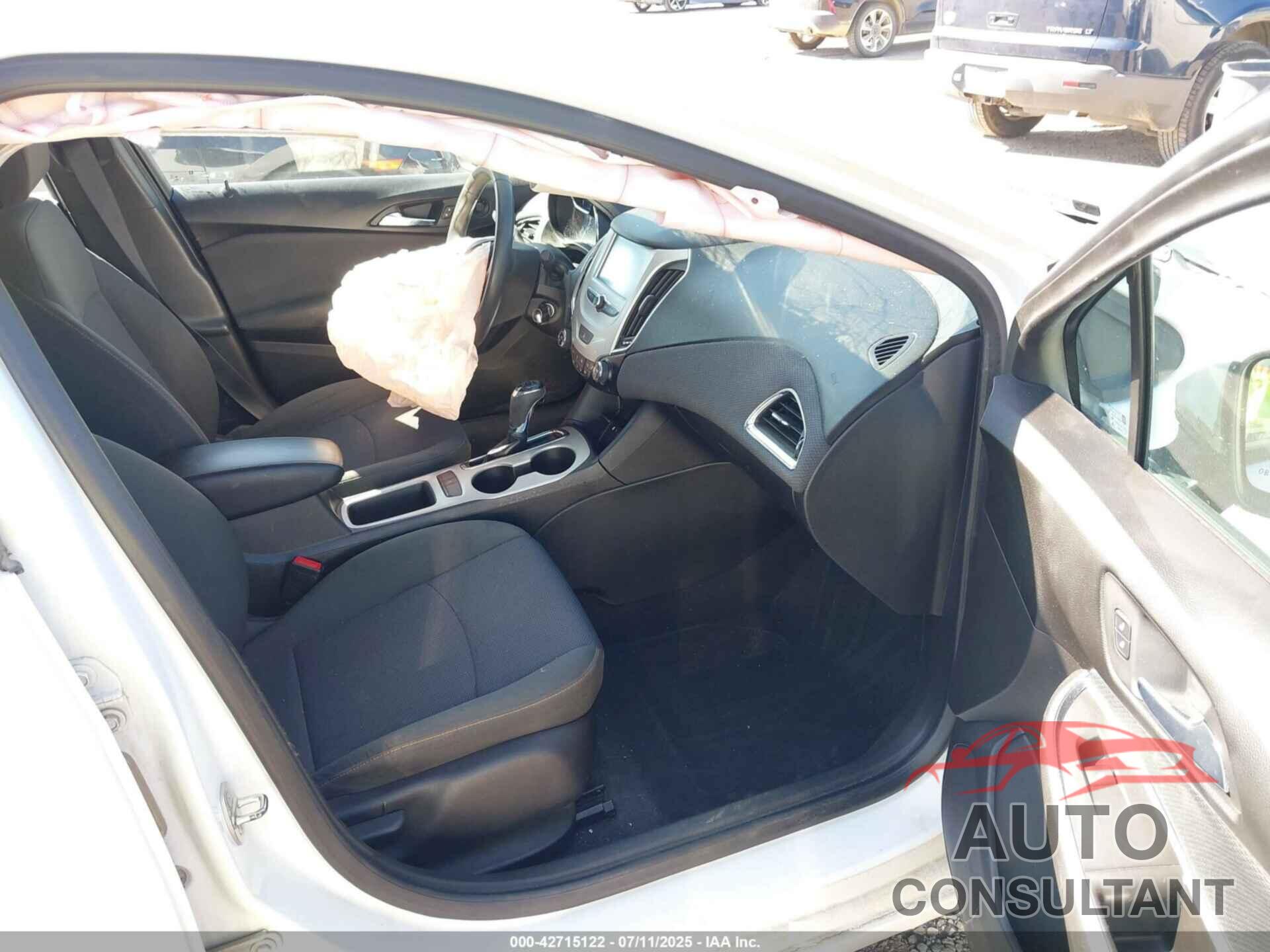 CHEVROLET CRUZE 2018 - 1G1BC5SM4J7149901