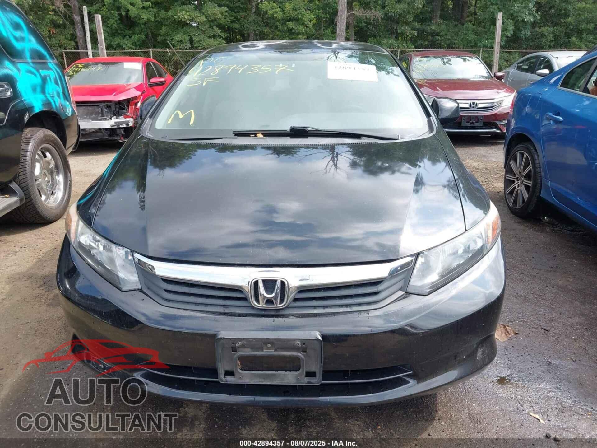 HONDA CIVIC 2012 - 2HGFB2F52CH577634