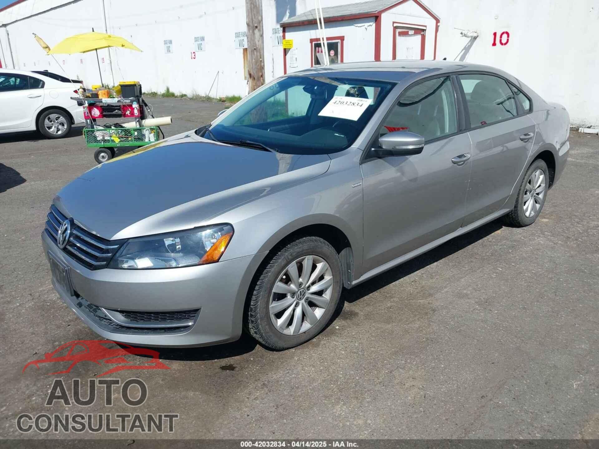 VOLKSWAGEN PASSAT 2014 - 1VWAT7A38EC075514