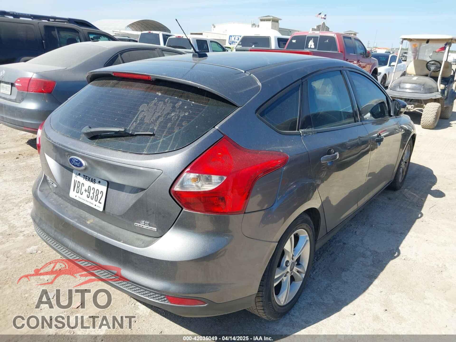 FORD FOCUS 2014 - 1FADP3K2XEL323626