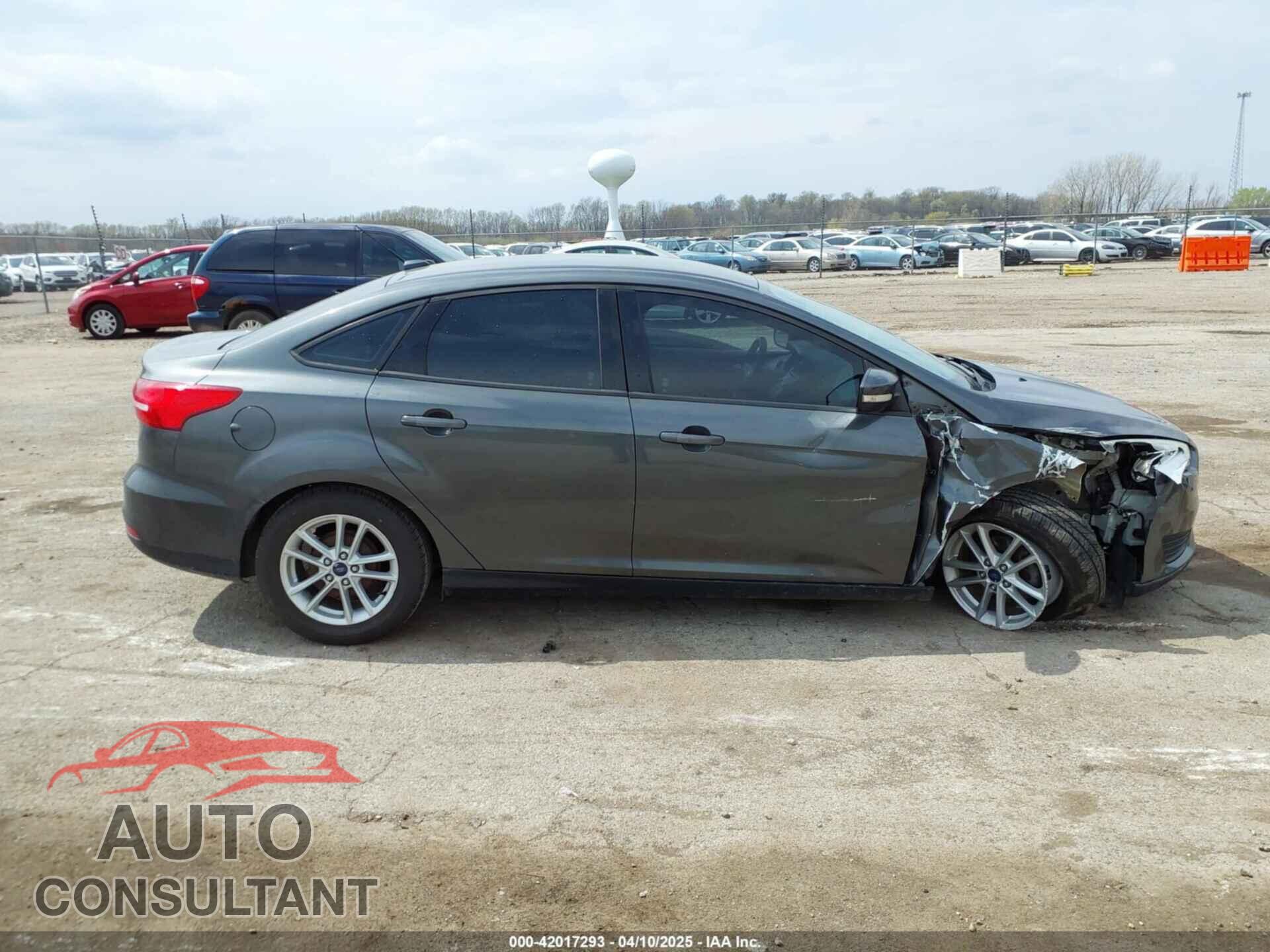 FORD FOCUS 2017 - 1FADP3F21HL270183