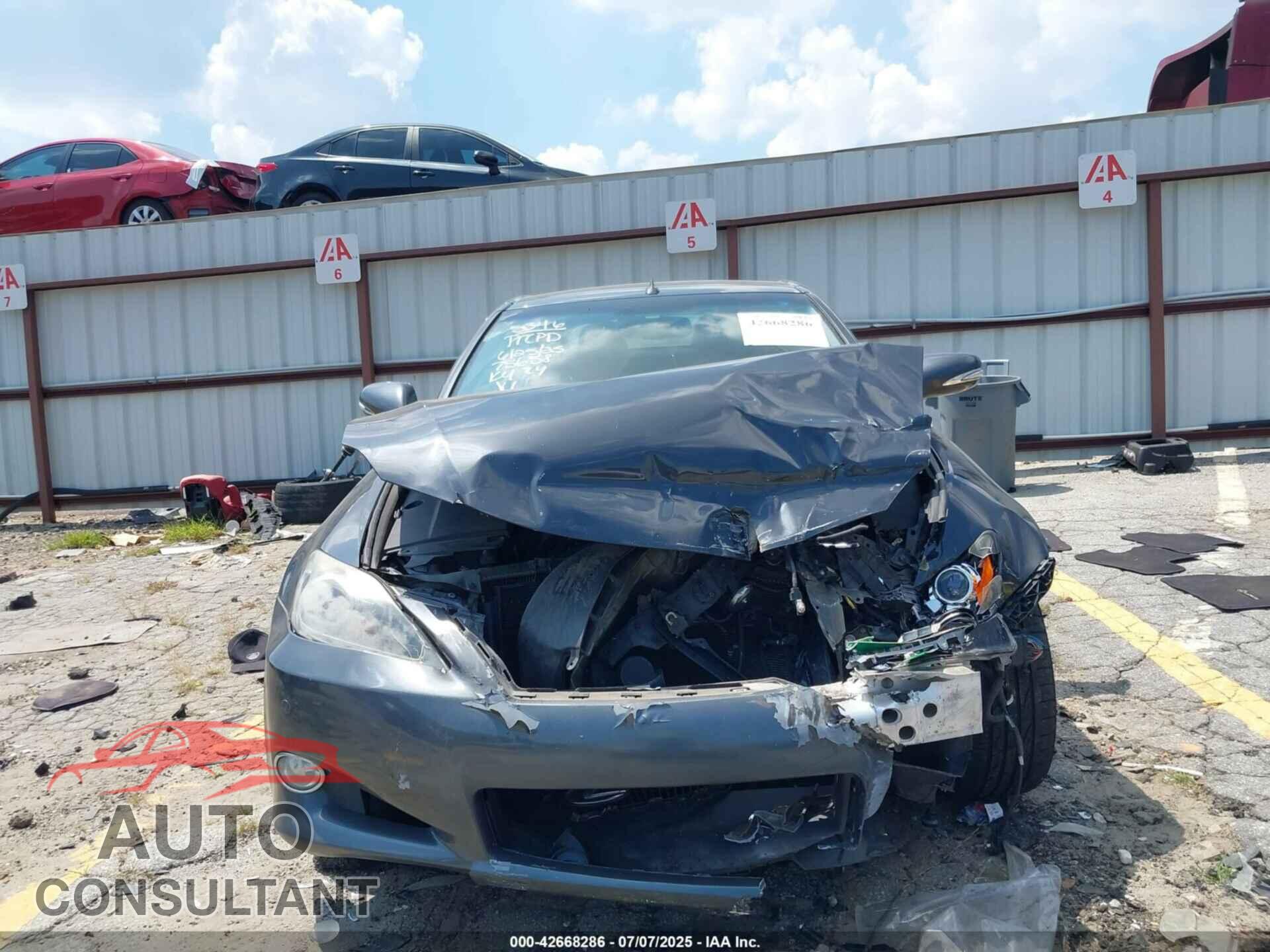 LEXUS IS 250C 2011 - JTHFF2C22B2515346
