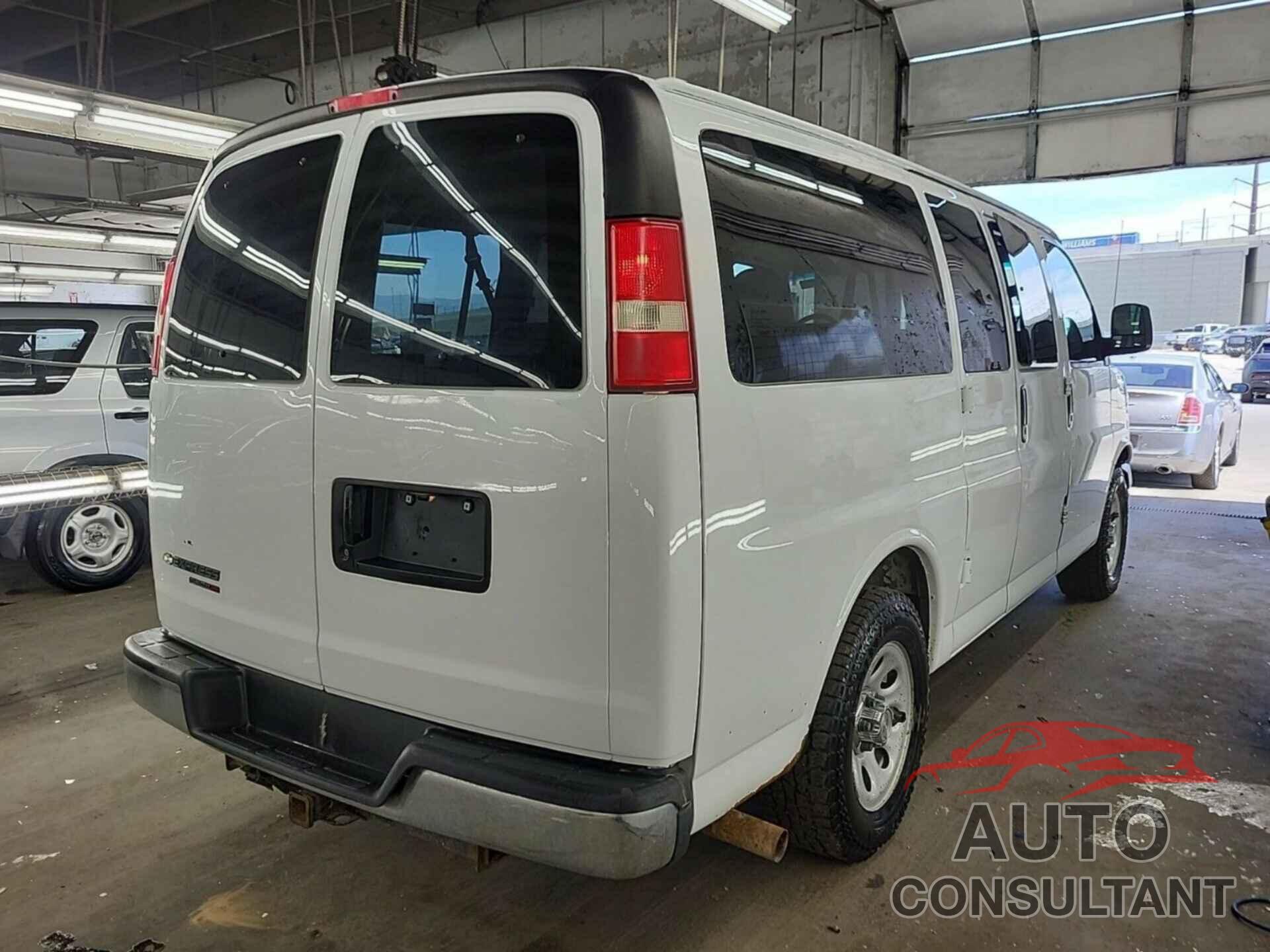 CHEVROLET EXPRESS G1500 2013 - 1GNSHCF42D1122413