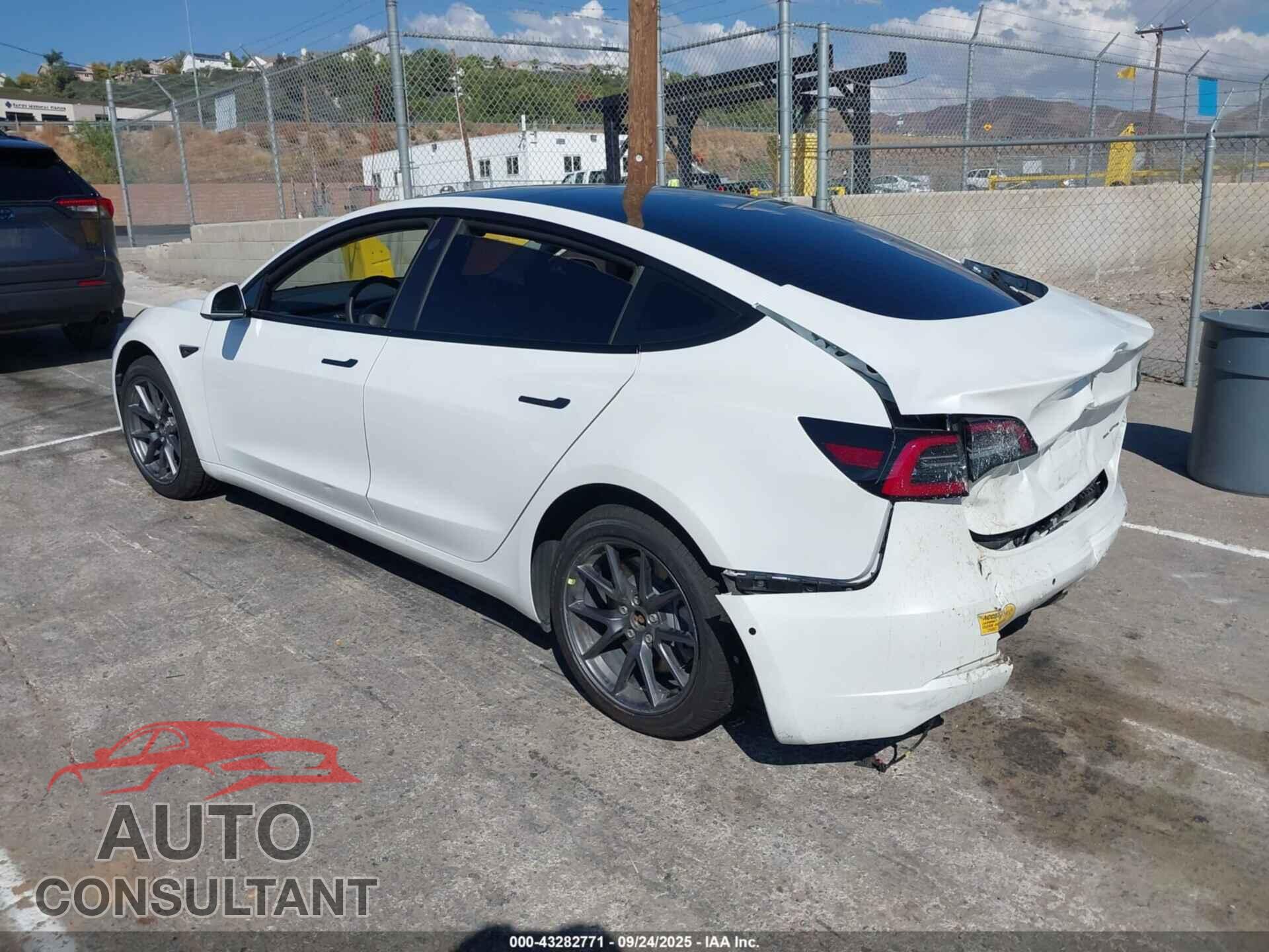 TESLA MODEL 3 2022 - 5YJ3E1EB4NF255578