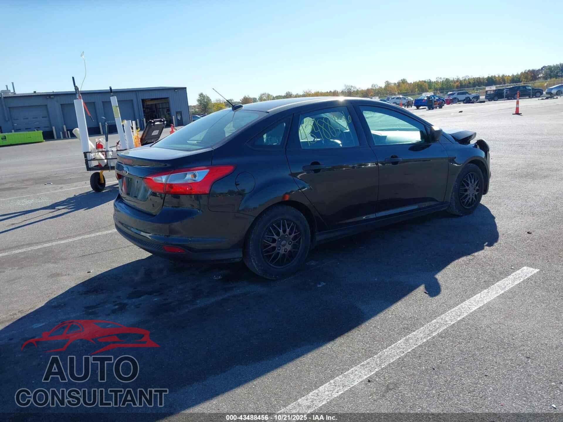 FORD FOCUS 2014 - 1FADP3E25EL438372