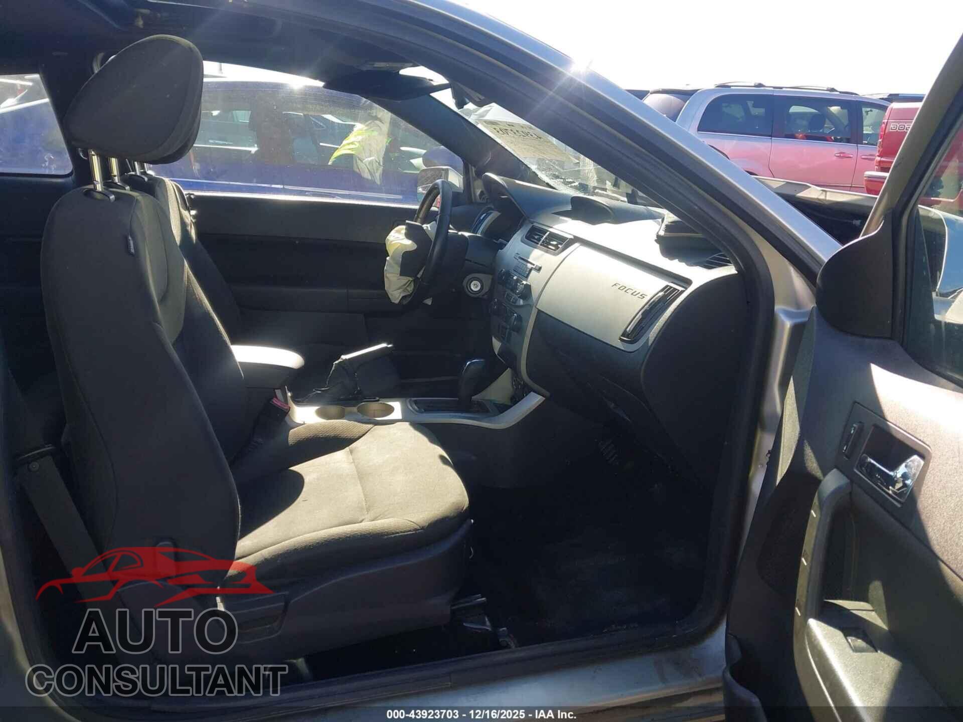 FORD FOCUS 2009 - 1FAHP33N29W202071