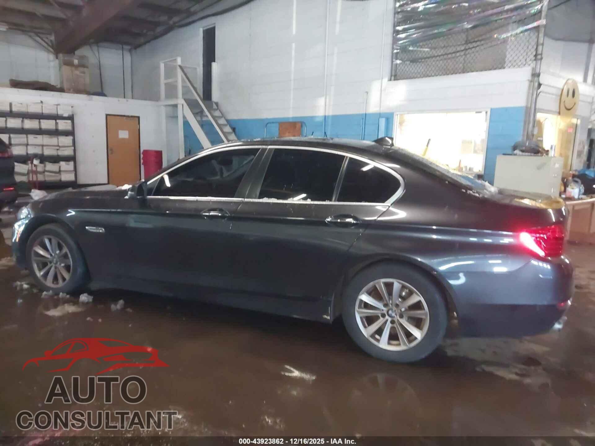 BMW 528I 2014 - WBA5A7C54ED618924