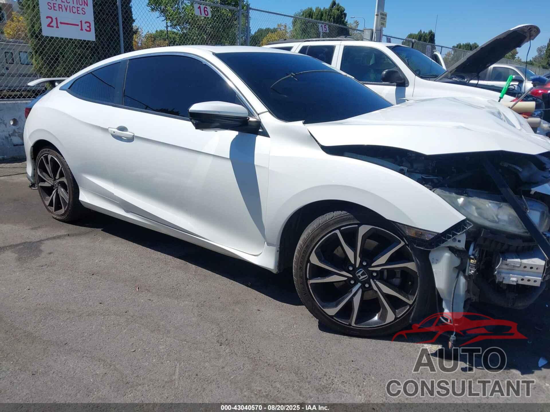 HONDA CIVIC 2018 - 2HGFC3A59JH750900