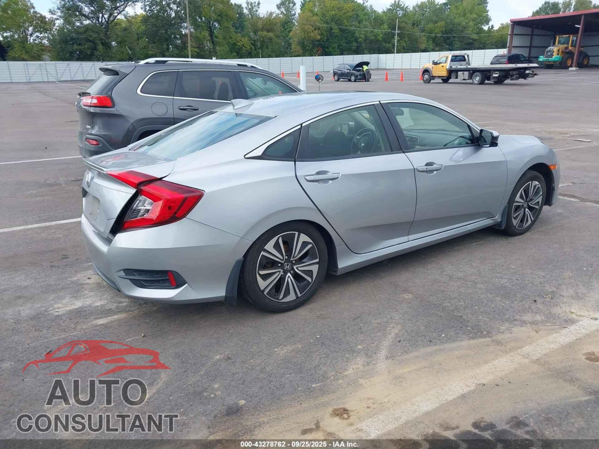 HONDA CIVIC 2018 - JHMFC1F37JX007690