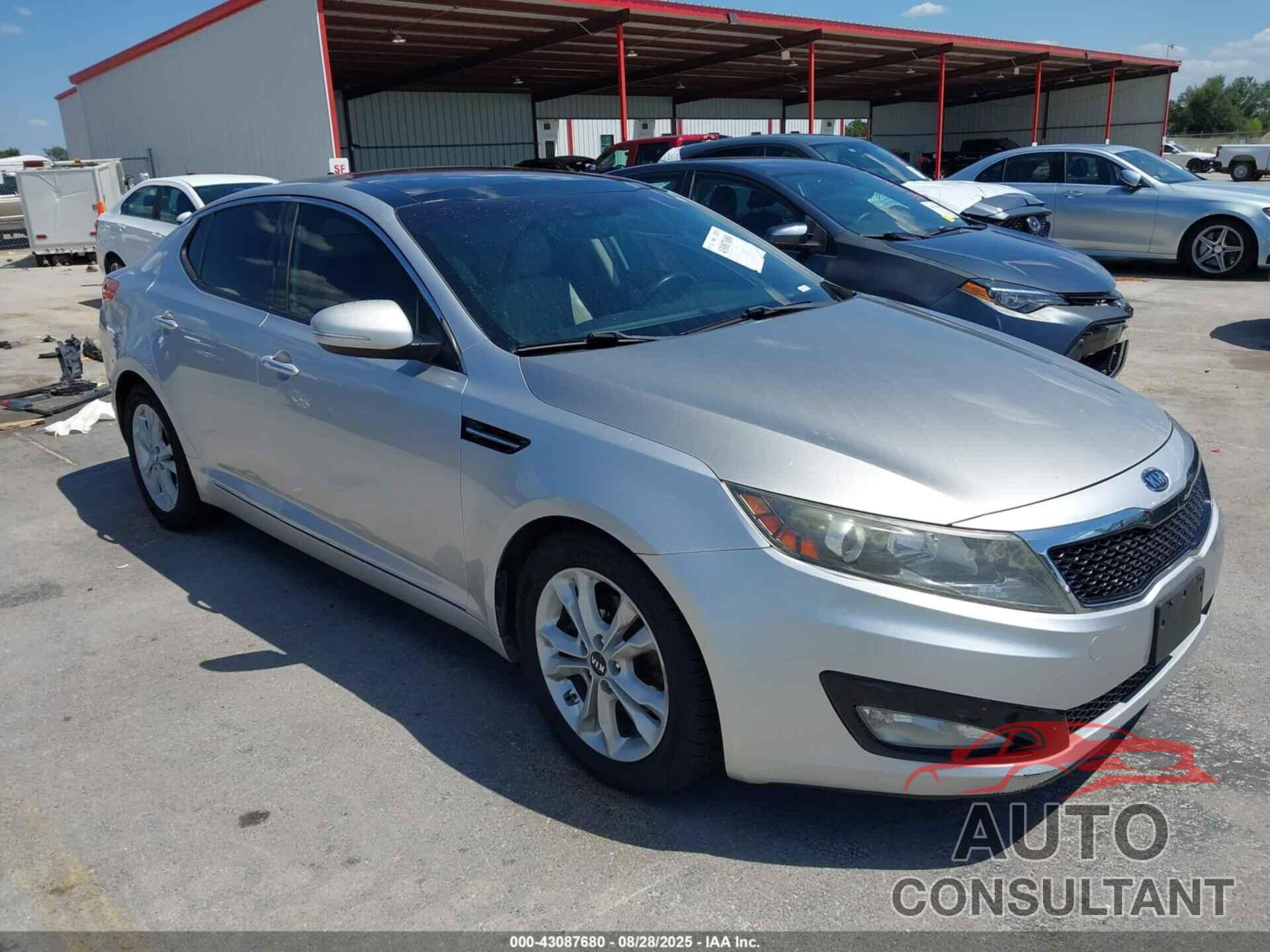 KIA OPTIMA 2011 - KNAGN4A74B5050552