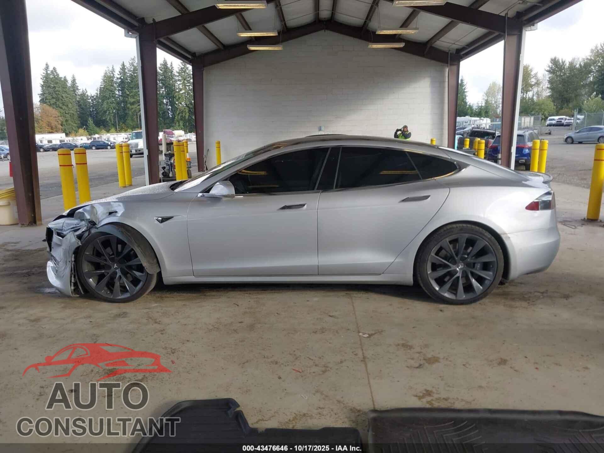 TESLA MODEL S 2018 - 5YJSA1E21JF241476
