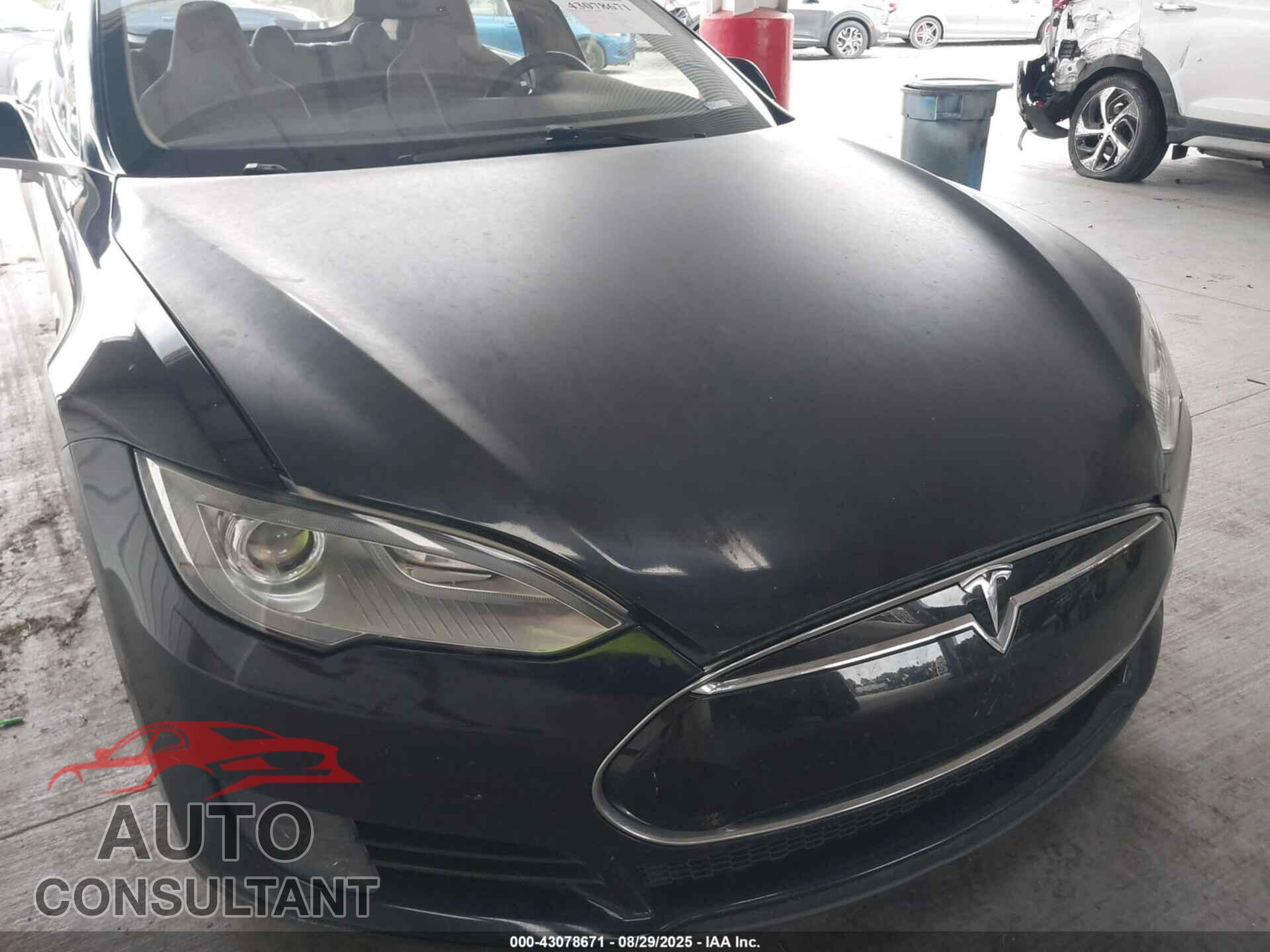 TESLA MODEL S 2013 - 5YJSA1AC8DFP10114