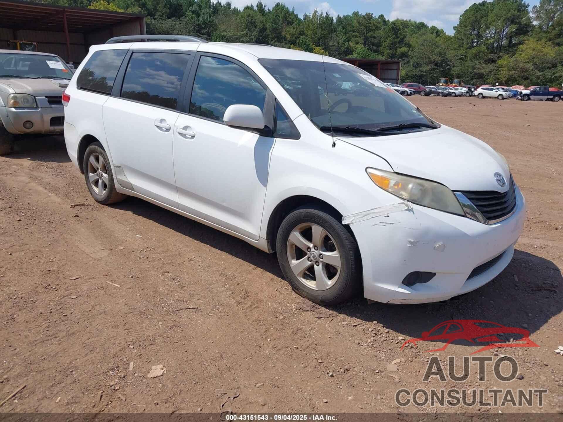TOYOTA SIENNA 2011 - 5TDKK3DC1BS149865