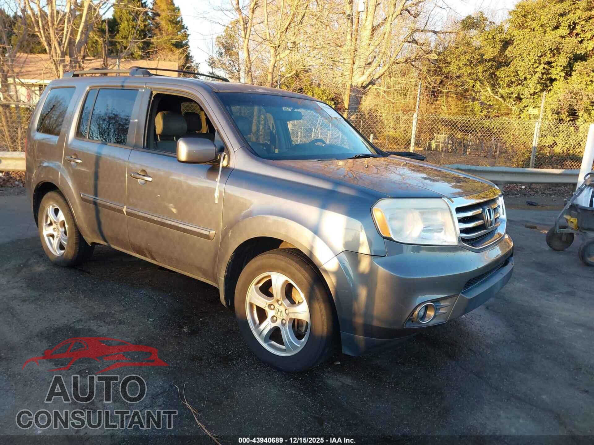 HONDA PILOT 2013 - 5FNYF4H64DB017991