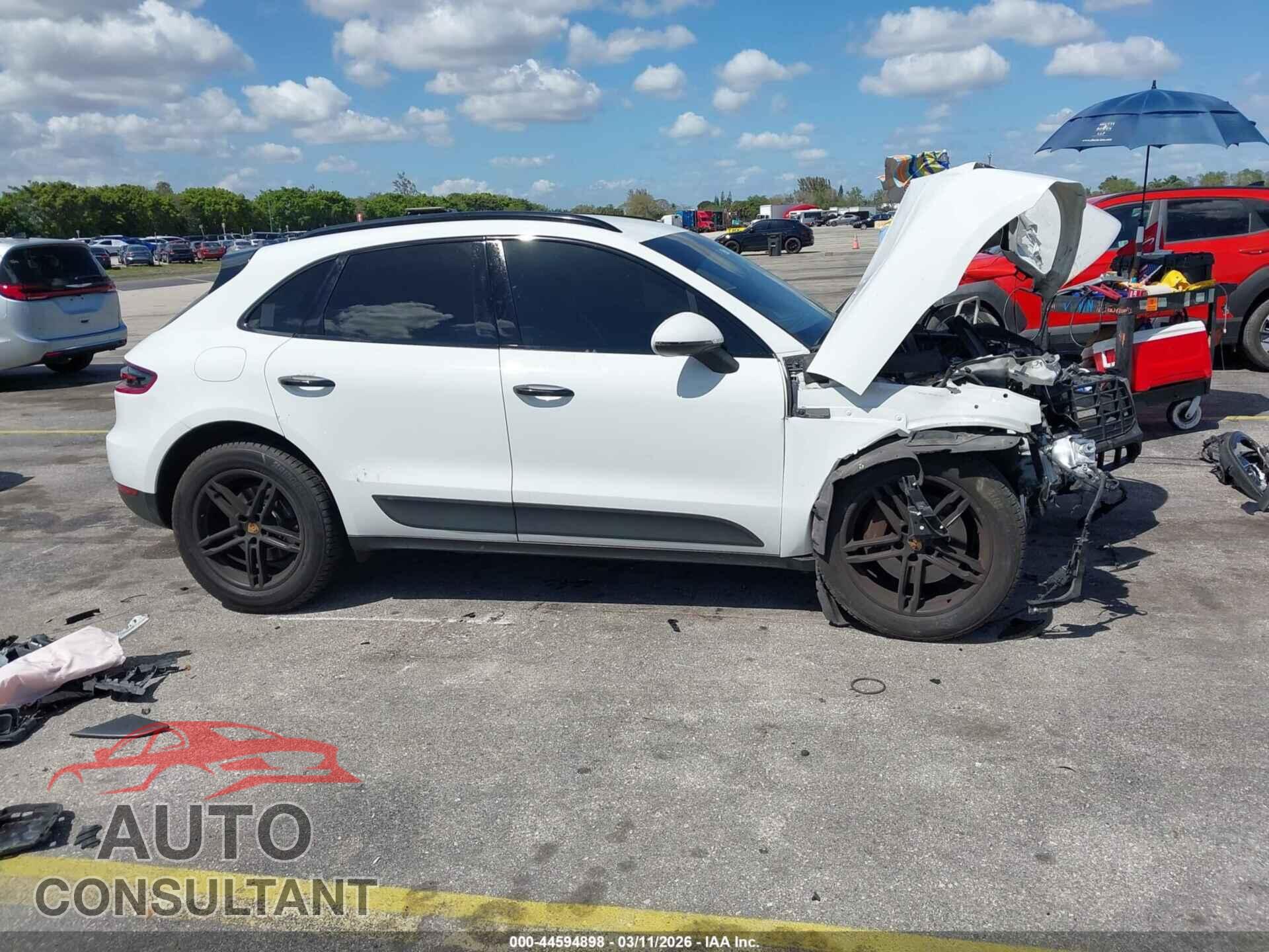 PORSCHE MACAN 2017 - WP1AA2A59HLB80417