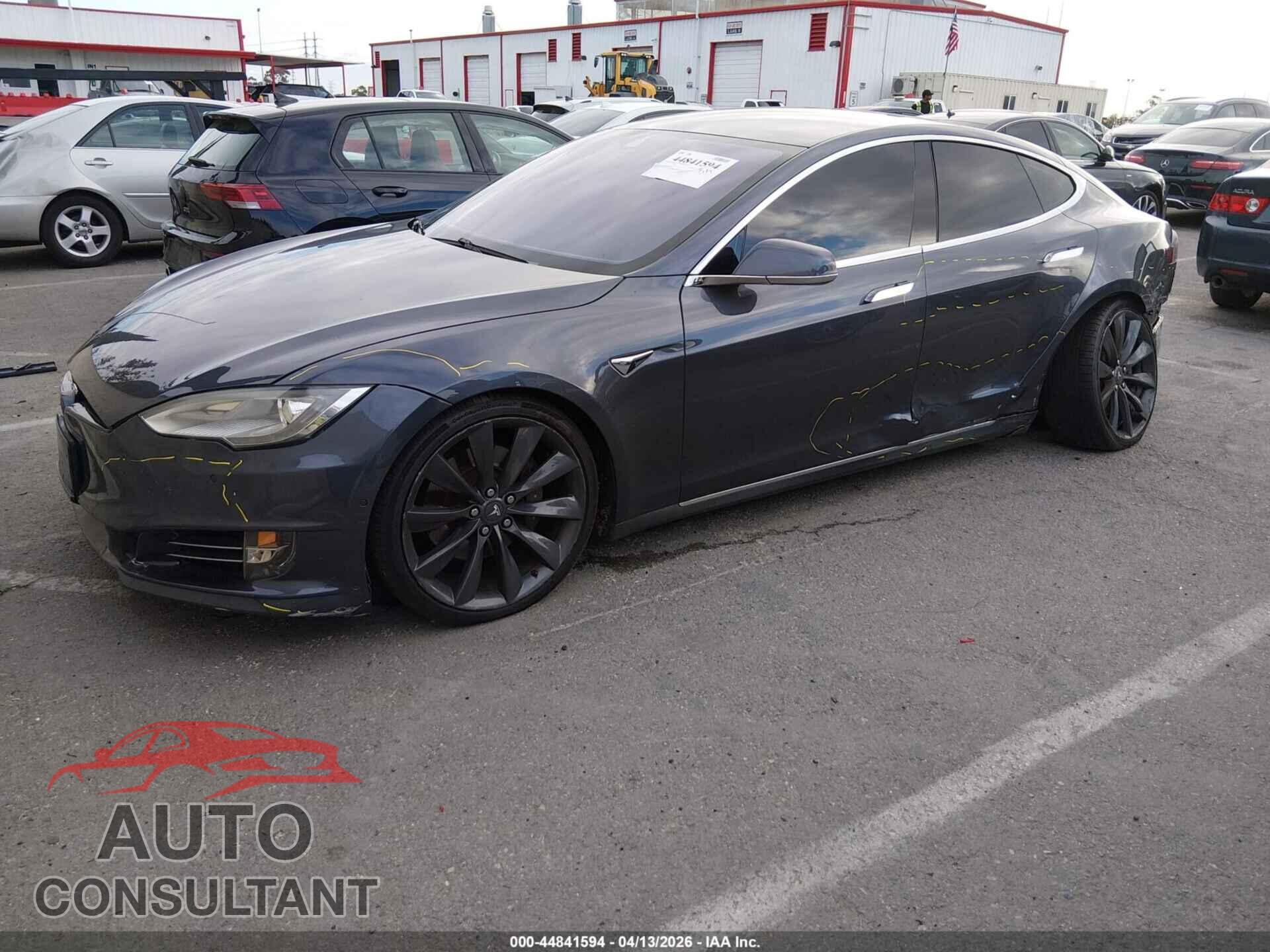 TESLA MODEL S 2016 - 5YJSA1E2XGF127873