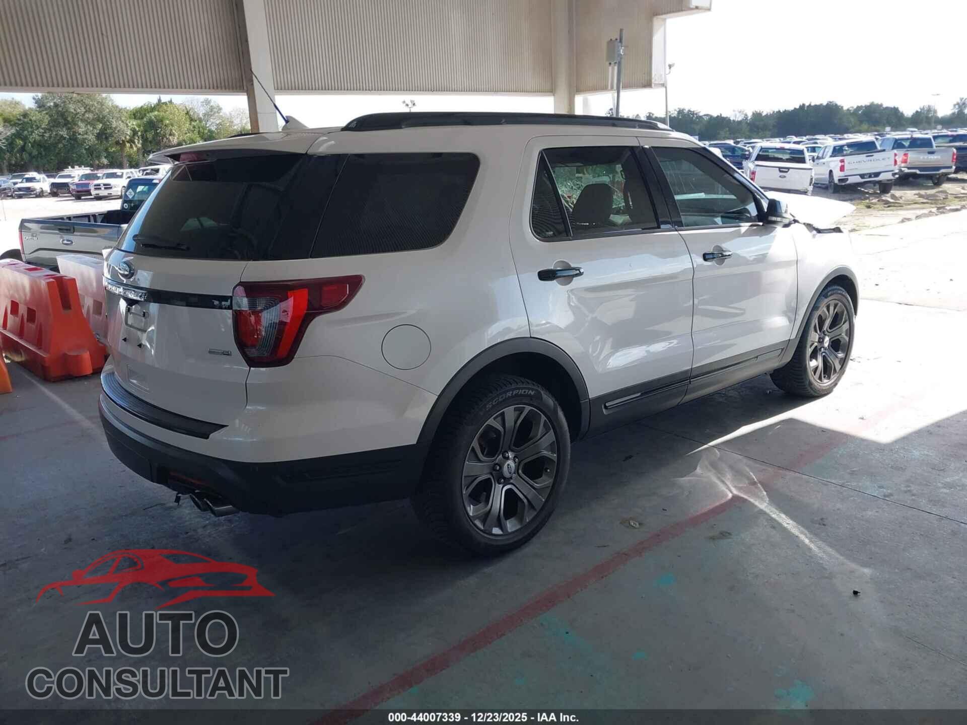 FORD EXPLORER 2018 - 1FM5K8GT7JGB97526