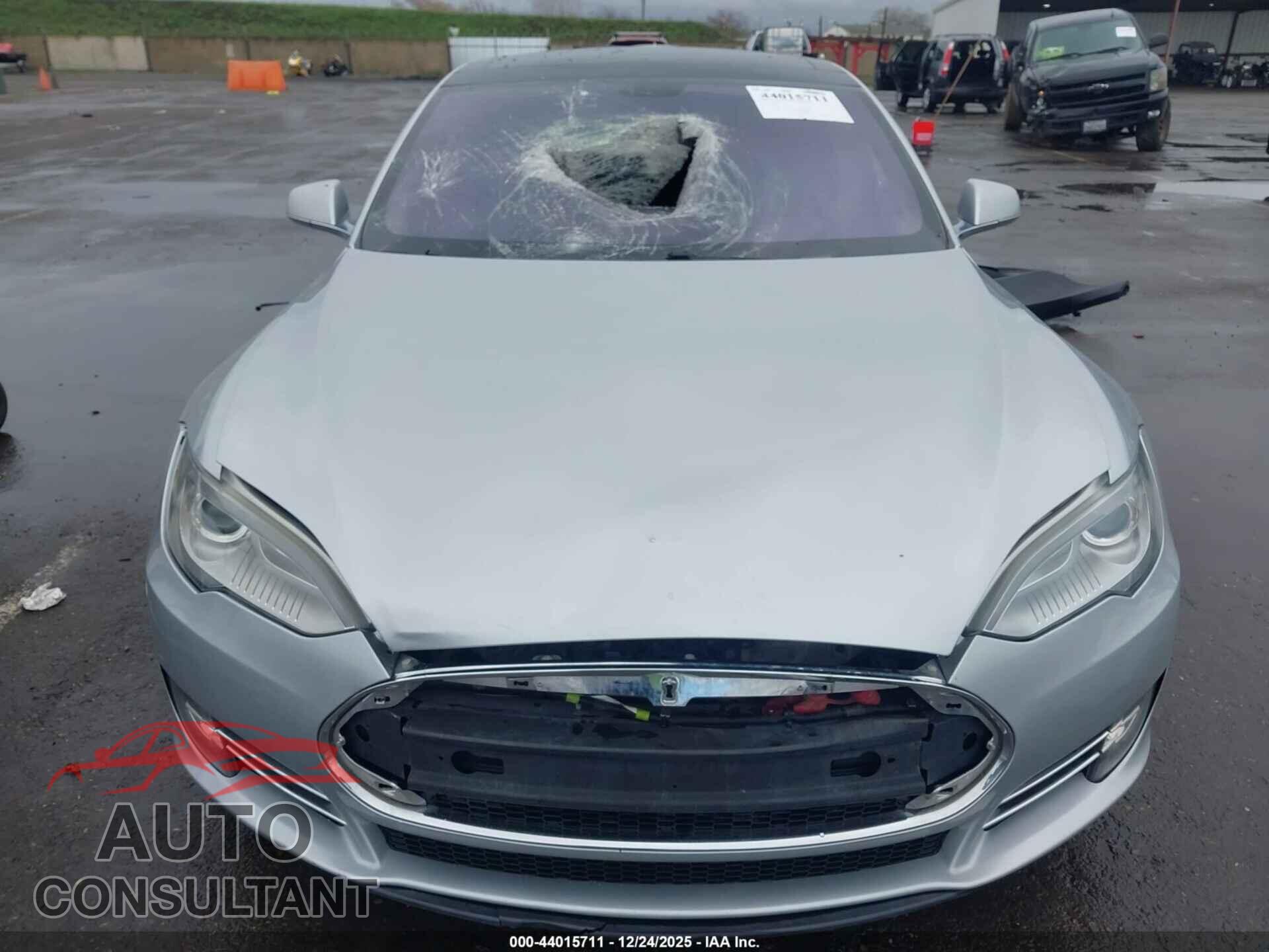 TESLA MODEL S 2013 - 5YJSA1CP2DFP21125