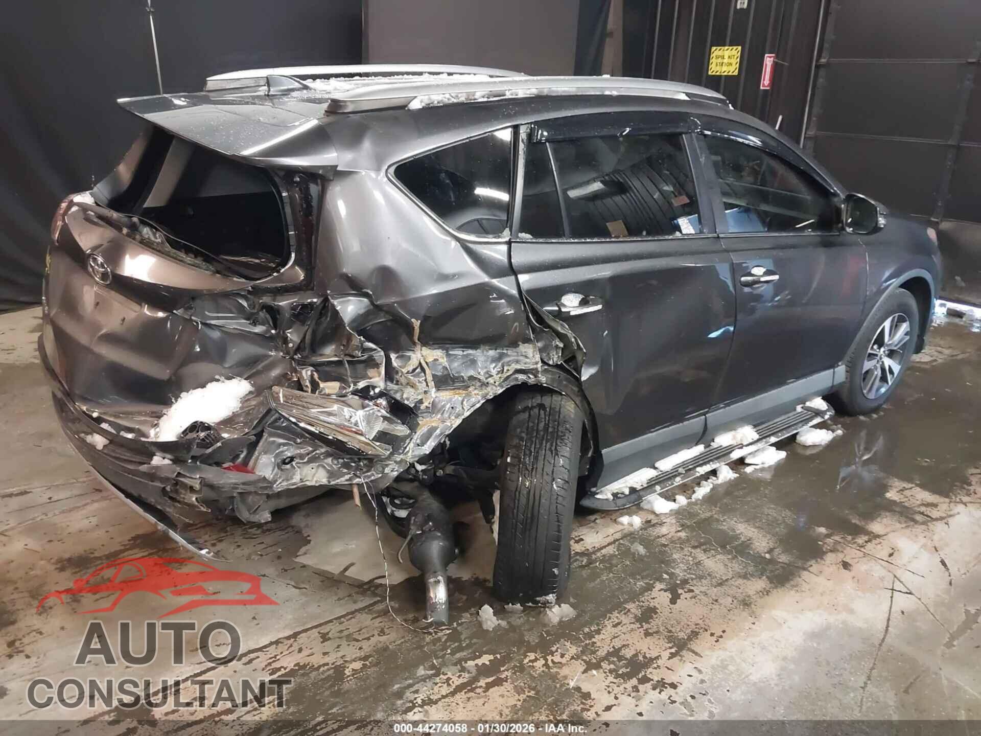 TOYOTA RAV4 2018 - 2T3RFREV4JW754496