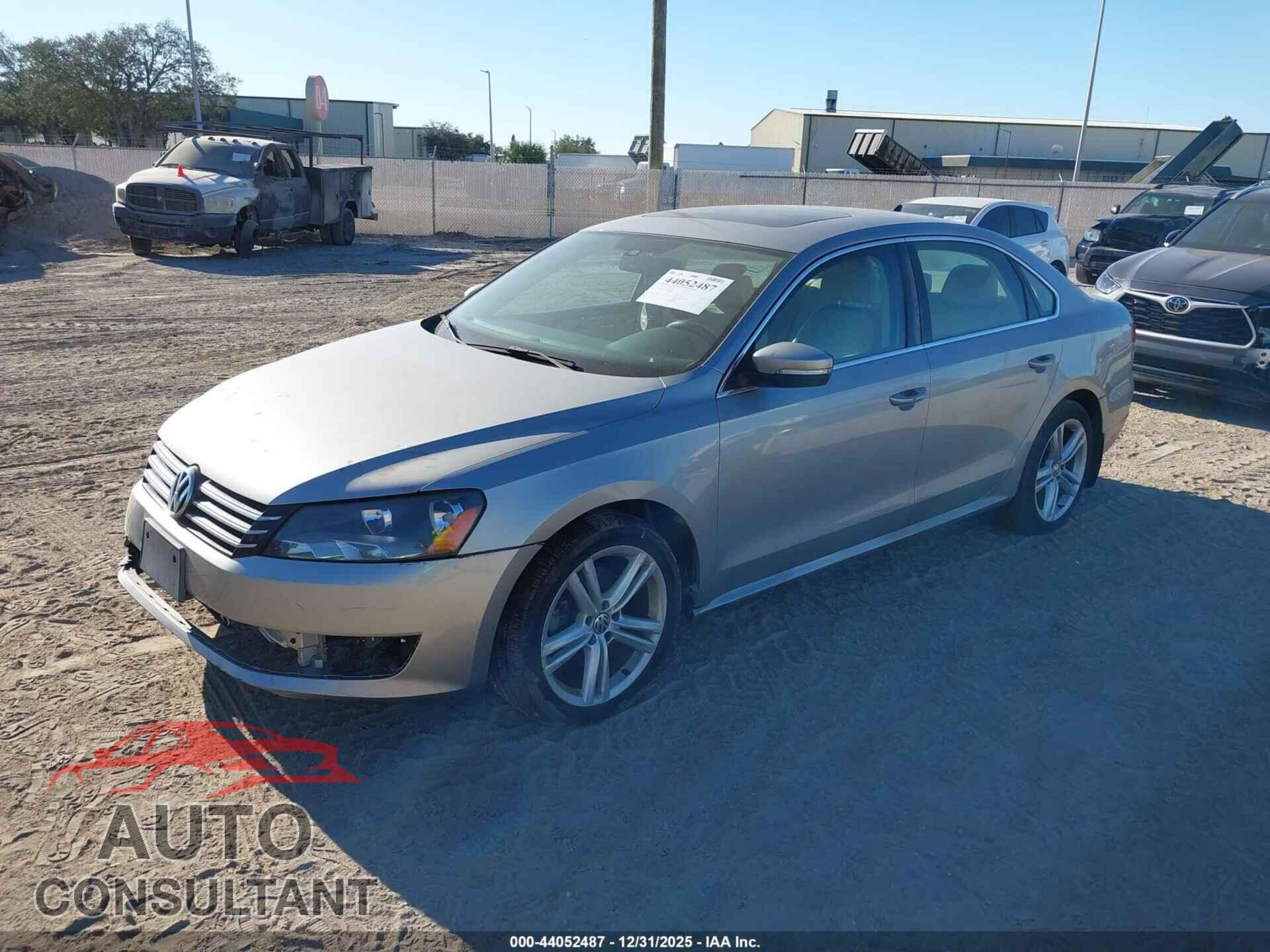 VOLKSWAGEN PASSAT 2014 - 1VWBS7A30EC050162