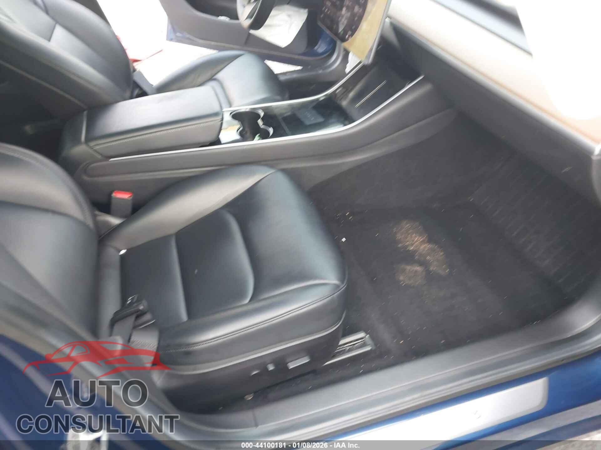 TESLA MODEL 3 2019 - 5YJ3E1EA7KF529858