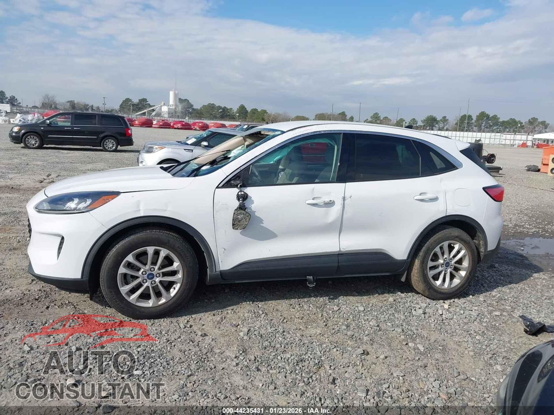 FORD ESCAPE 2020 - 1FMCU0G68LUA67546