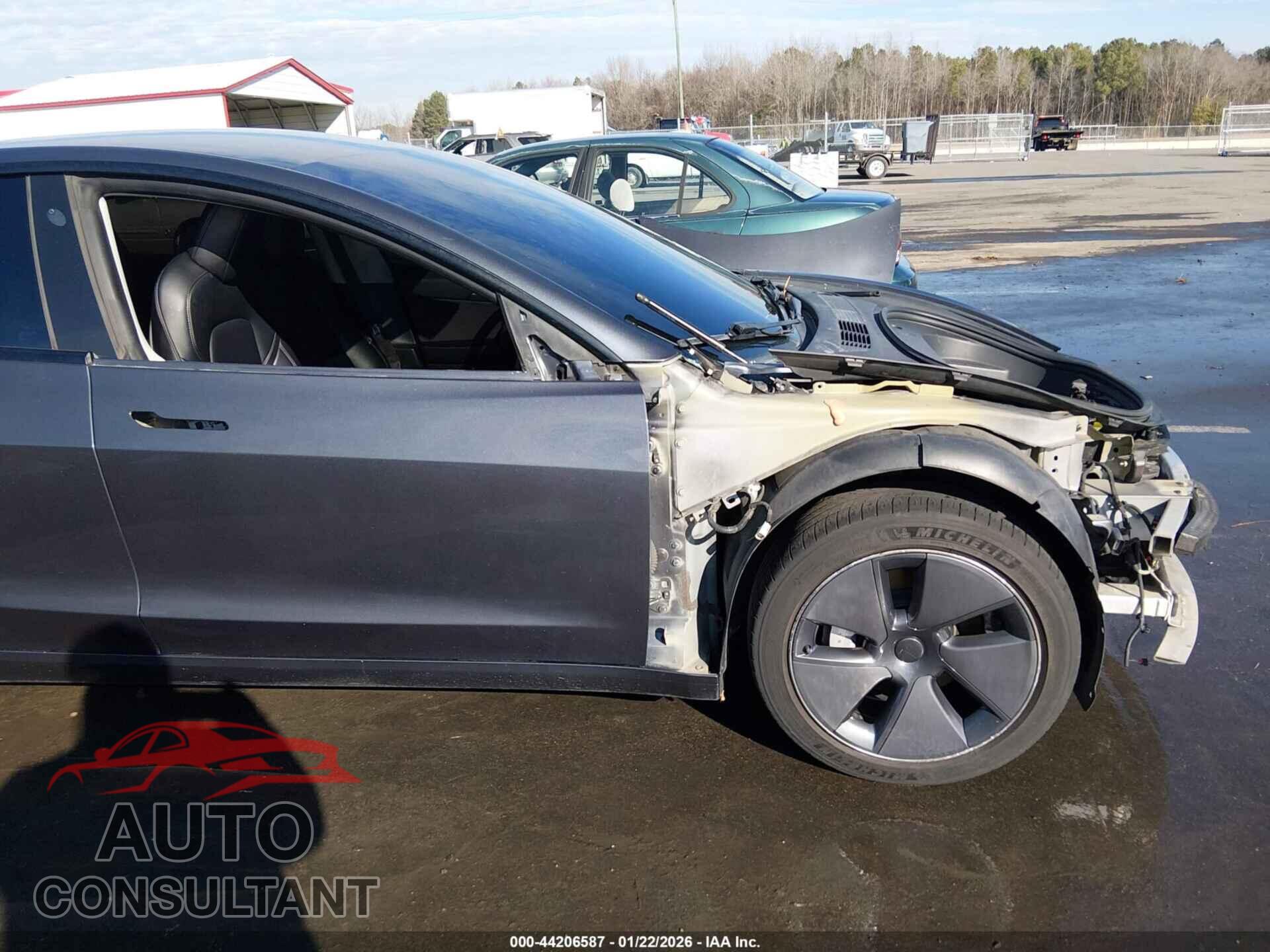 TESLA MODEL 3 2021 - 5YJ3E1EA3MF082769