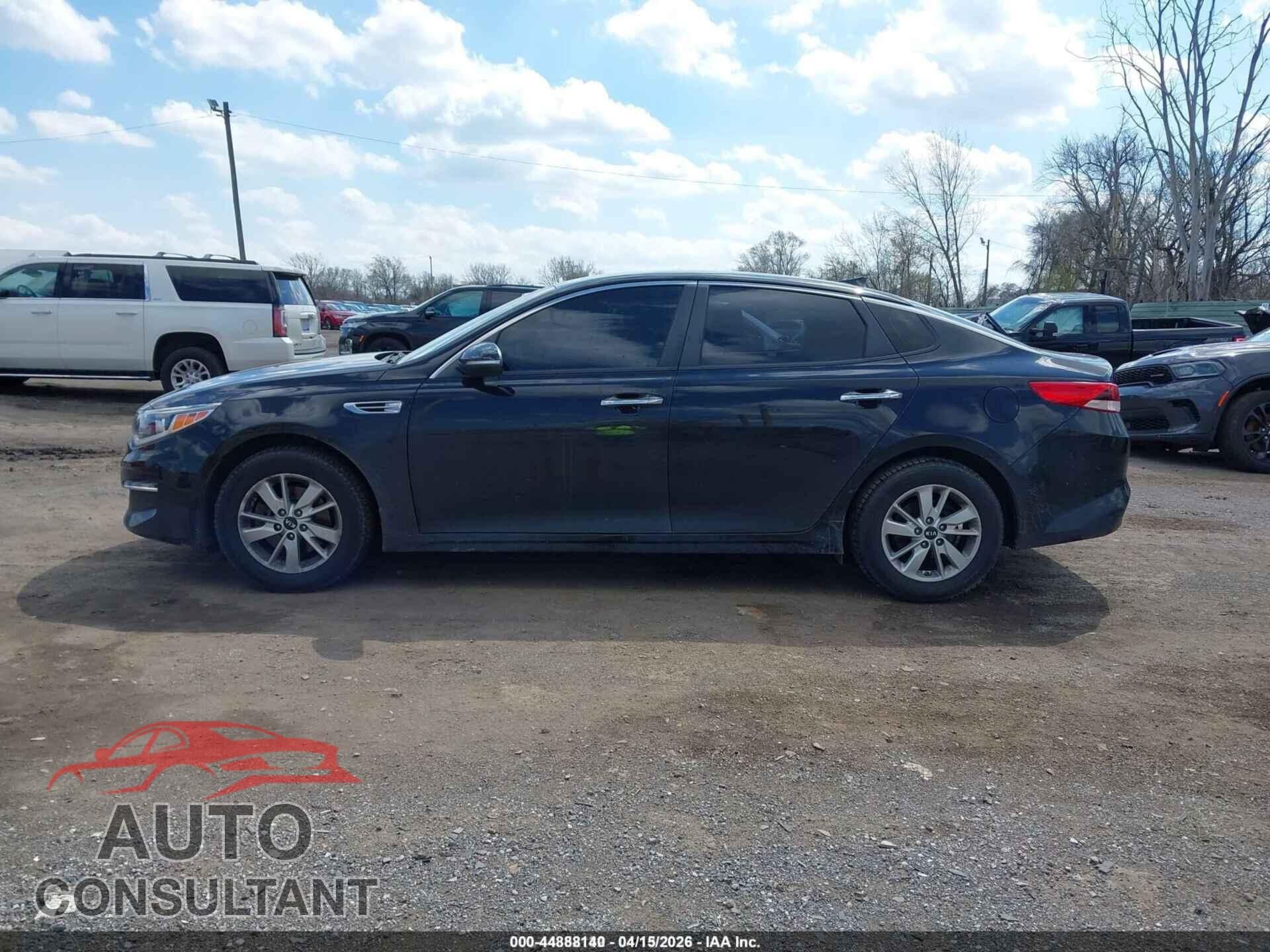 KIA OPTIMA 2017 - KNAGT4L37H5157006