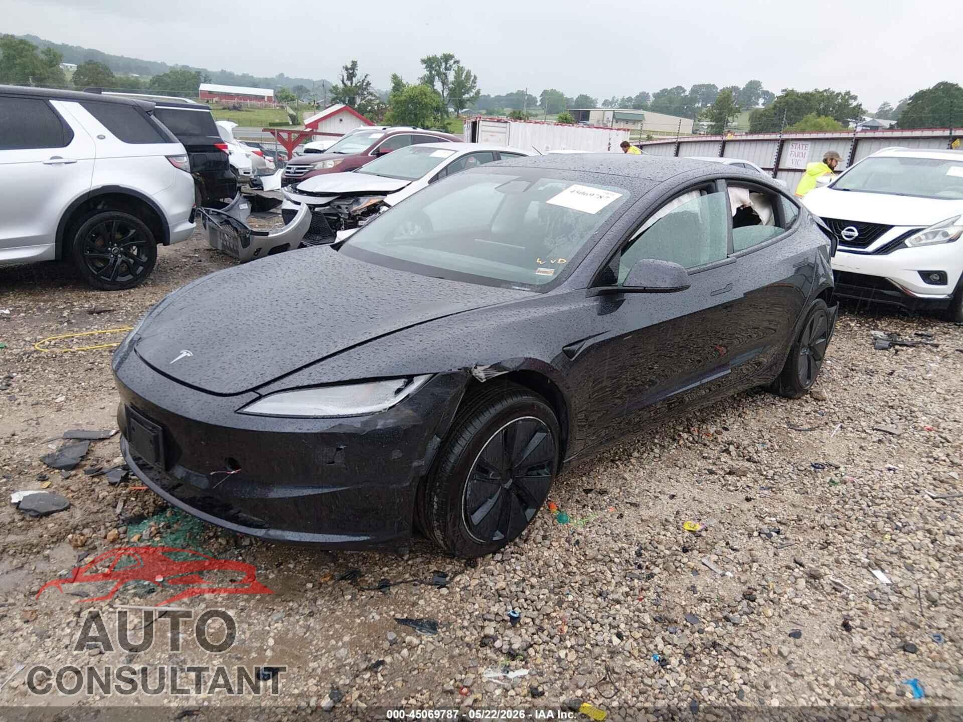 TESLA MODEL 3 2024 - 5YJ3E1EA7RF825683