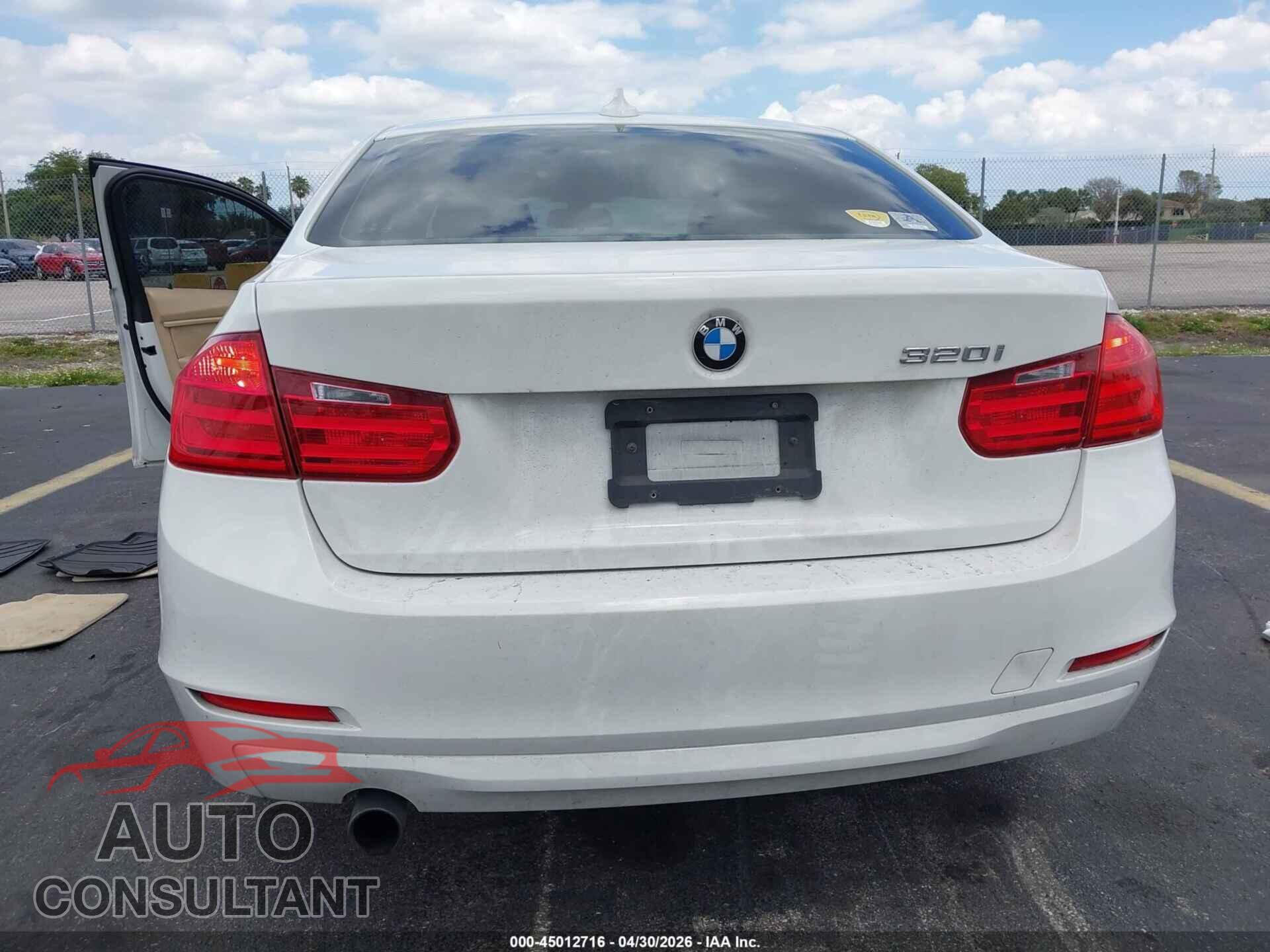 BMW 320I 2015 - WBA3B1C58FP681106