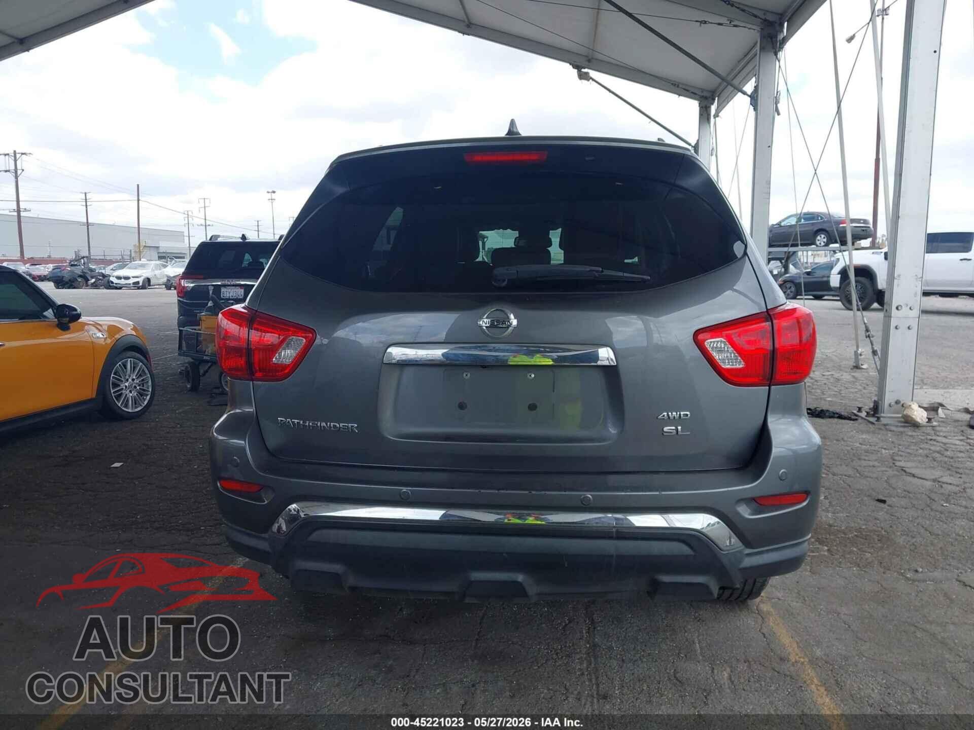 NISSAN PATHFINDER 2019 - 5N1DR2MM5KC619237