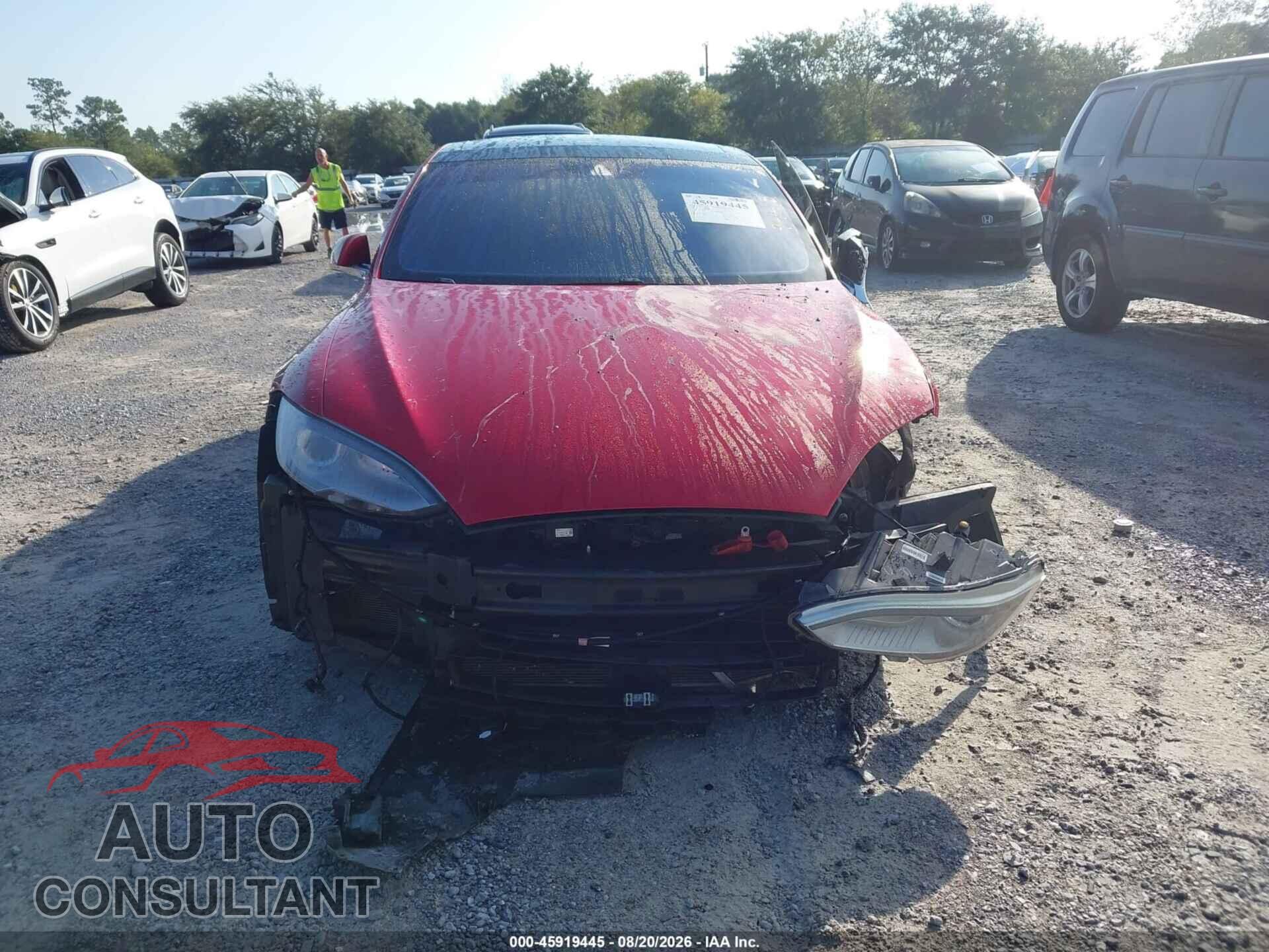 TESLA MODEL S 2014 - 5YJSA1H28EFP62681