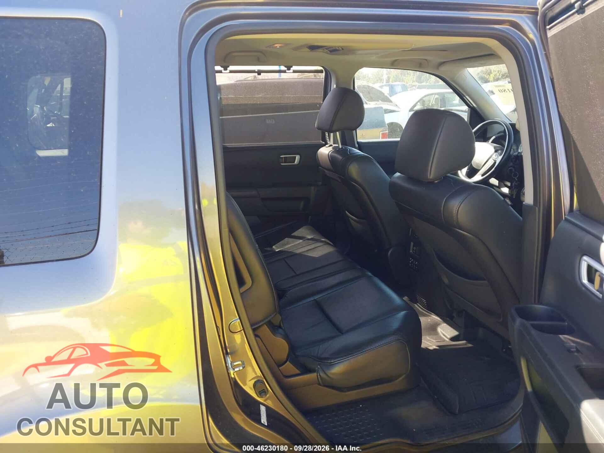 HONDA PILOT 2015 - 5FNYF4H96FB024941