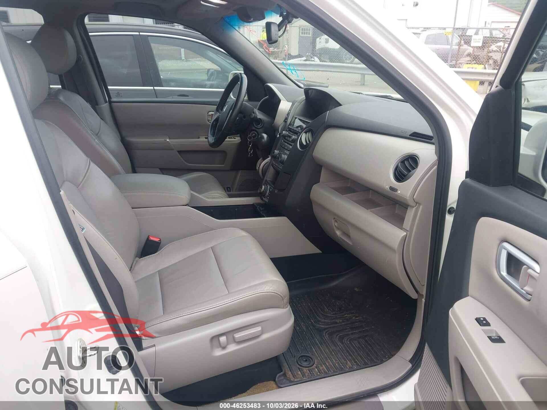 HONDA PILOT 2015 - 5FNYF3H99FB002295